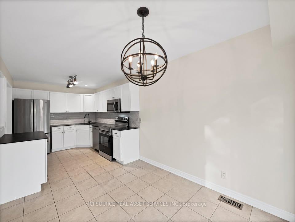 Photo 7 of 174 Mcbride Avenue, St. Catharines, Rykert/Vansickle — HOMEH