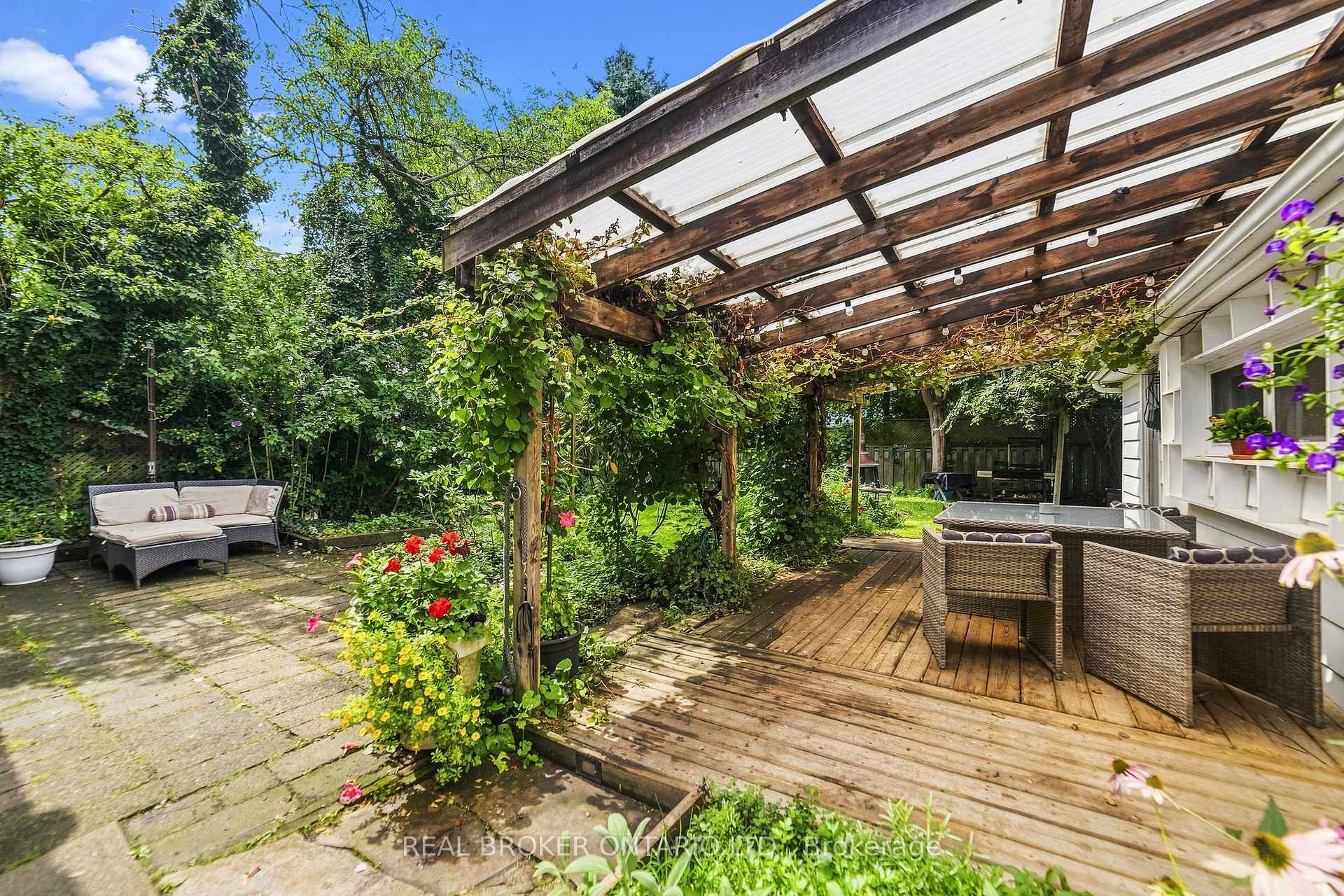 Photo 17 of 177 York Road, Hamilton, Dundas — HOMEH