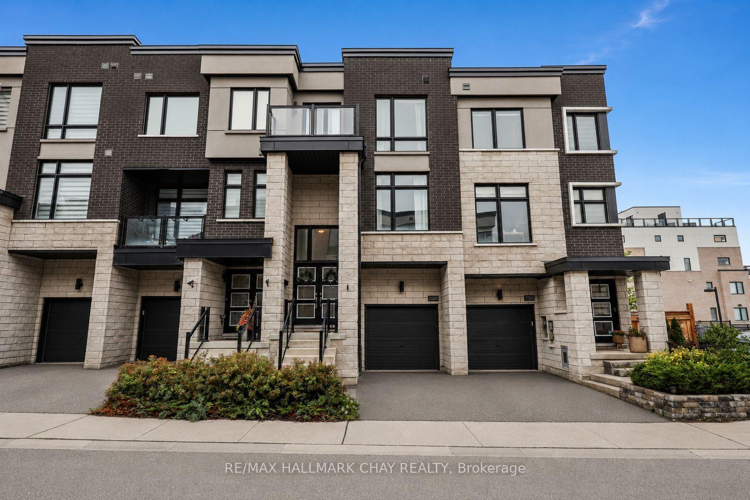 Photo 2 of 2526 Castlegate Crossing, Pickering, Duffin Heights — HOMEH