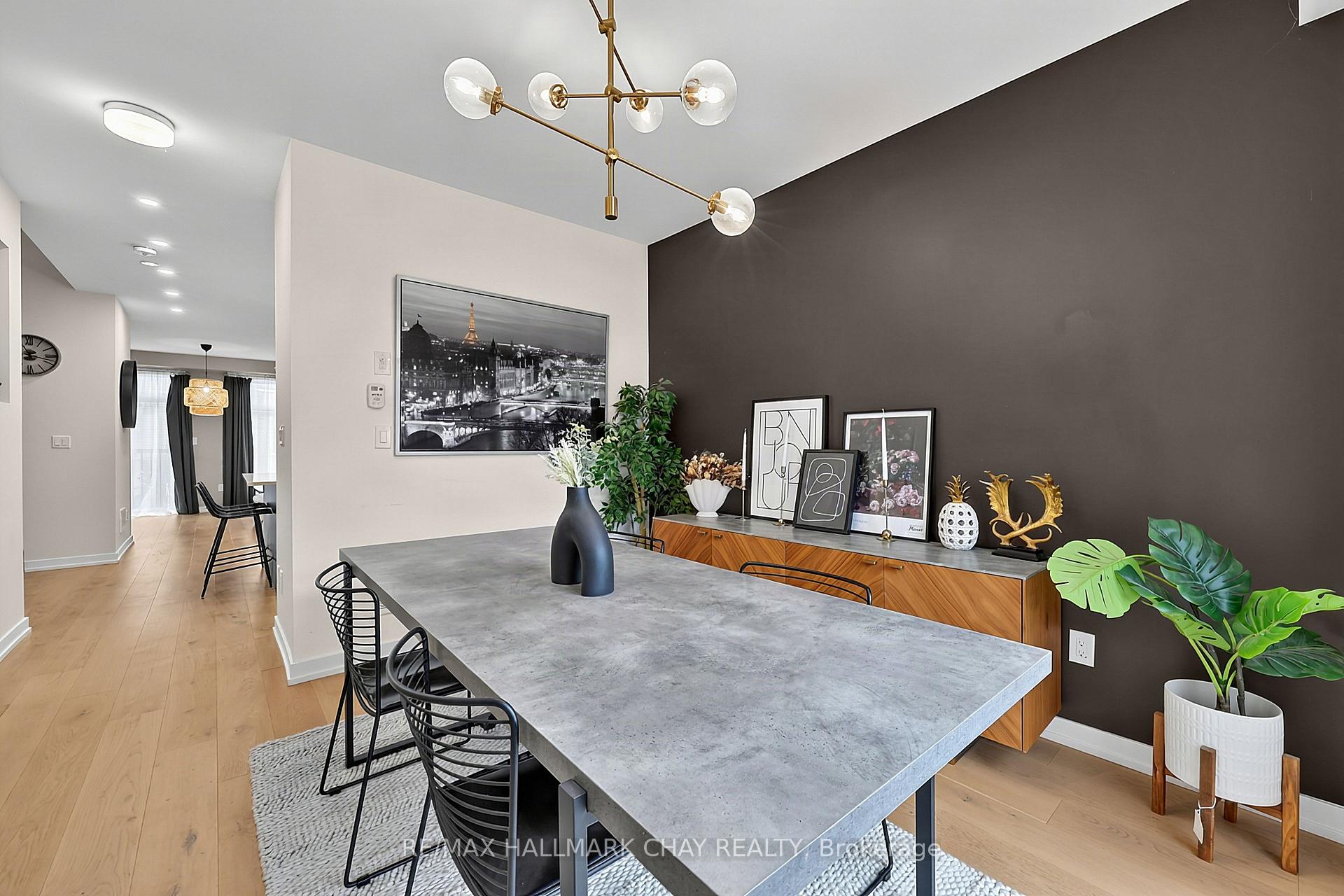Photo 5 of 2526 Castlegate Crossing, Pickering, Duffin Heights — HOMEH