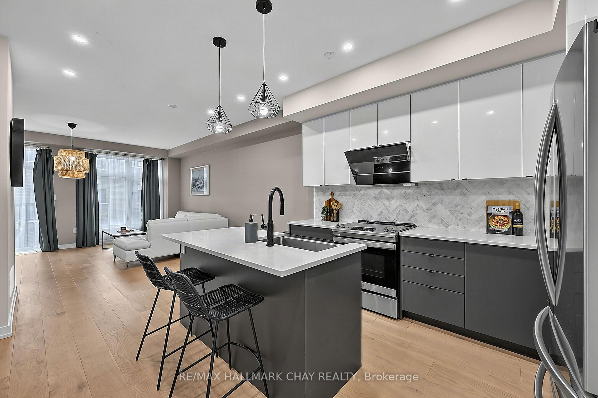 Photo 6 of 2526 Castlegate Crossing, Pickering, Duffin Heights — HOMEH