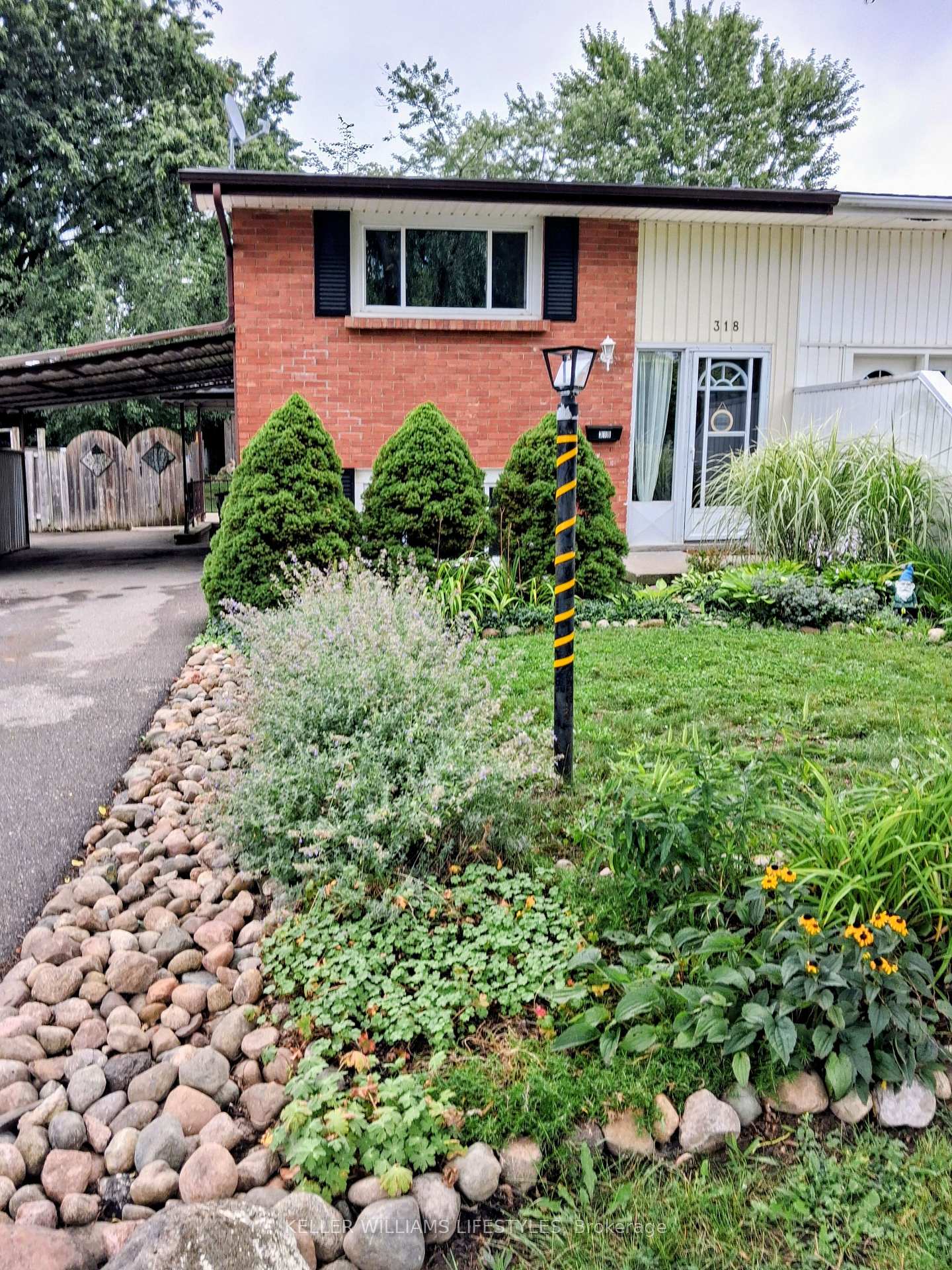 Photo 20 of 318 Base Line Road W, London, South D — HOMEH