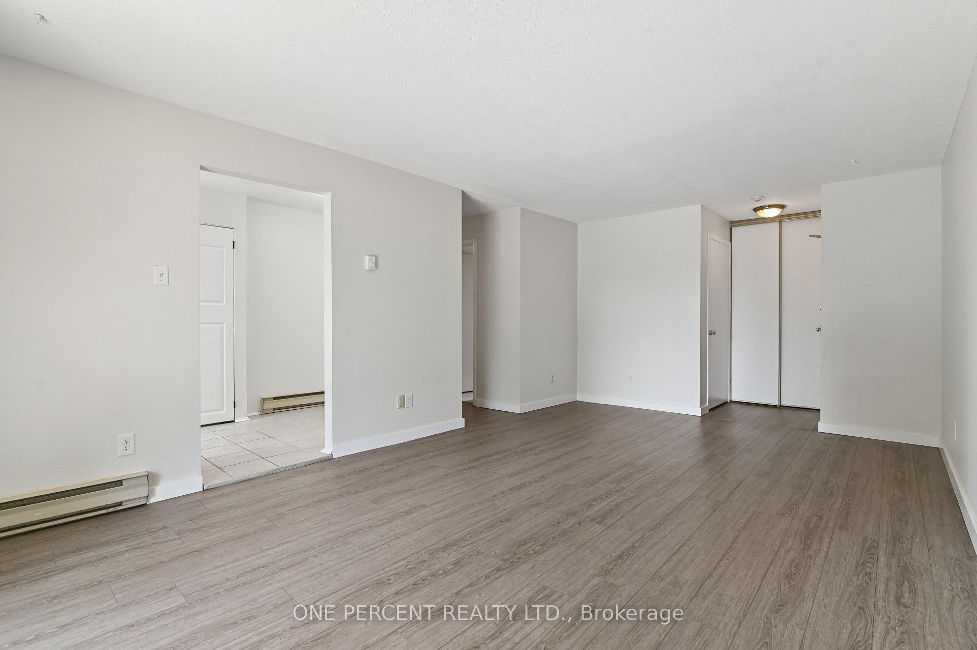 Photo 7 of Unit 204, 250 Brittany Drive, Ottawa, Viscount Alexander Park — HOMEH