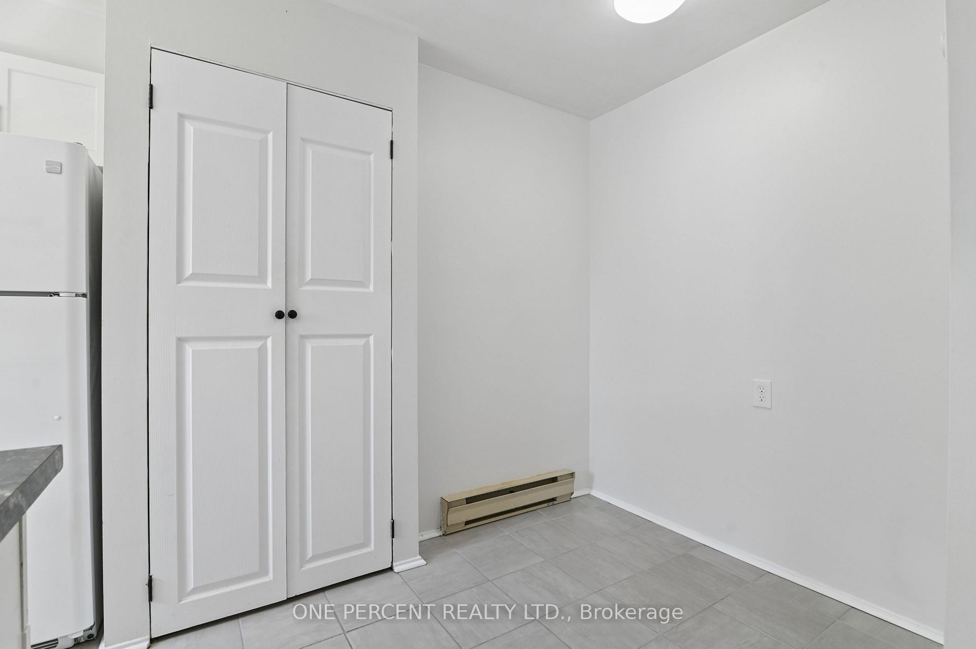 Photo 8 of Unit 204, 250 Brittany Drive, Ottawa, Viscount Alexander Park — HOMEH
