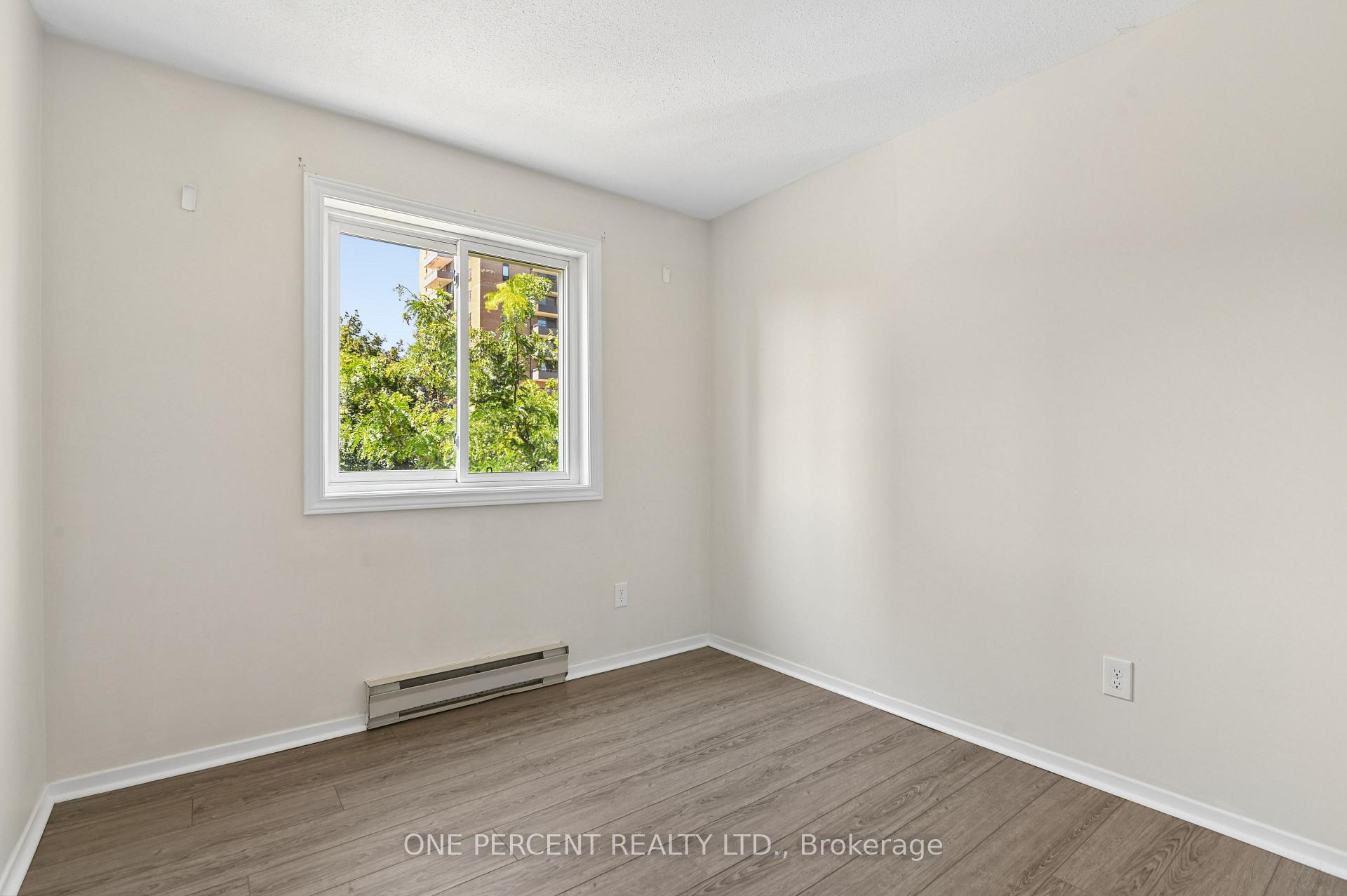 Photo 21 of Unit 204, 250 Brittany Drive, Ottawa, Viscount Alexander Park — HOMEH