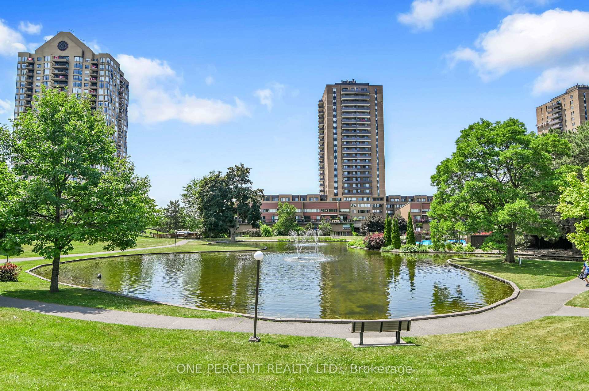 Photo 29 of Unit 204, 250 Brittany Drive, Ottawa, Viscount Alexander Park — HOMEH
