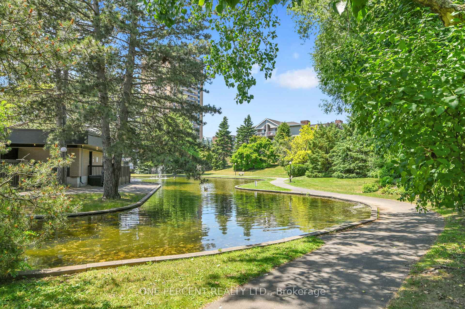Photo 30 of Unit 204, 250 Brittany Drive, Ottawa, Viscount Alexander Park — HOMEH