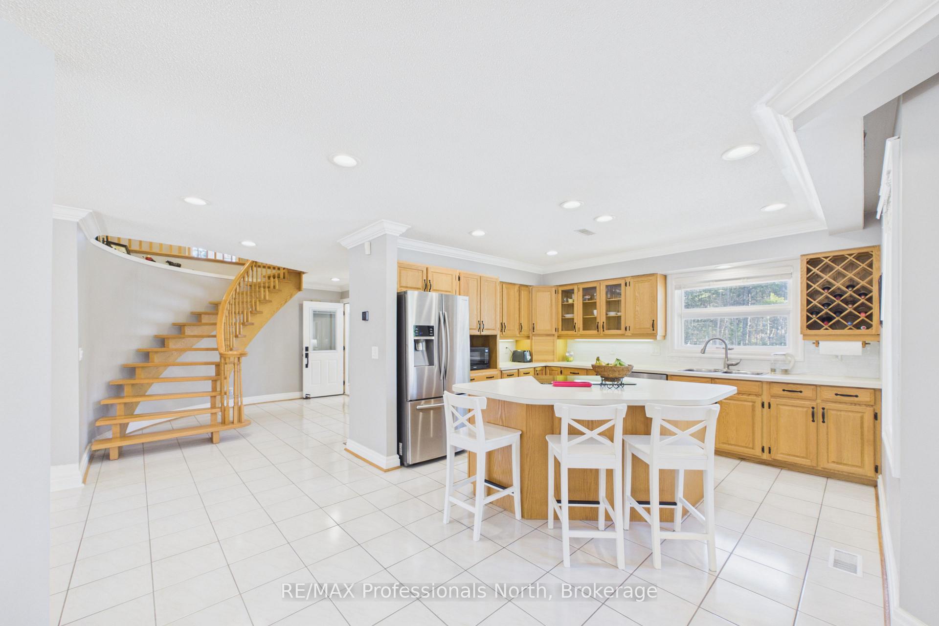 Photo 7 of 1196 Ravenscliffe Road, Huntsville, Chaffey — HOMEH