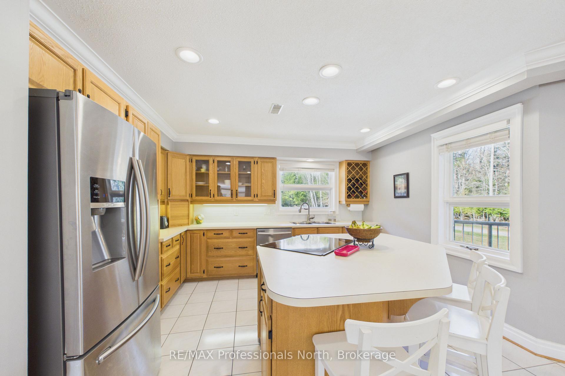 Photo 8 of 1196 Ravenscliffe Road, Huntsville, Chaffey — HOMEH