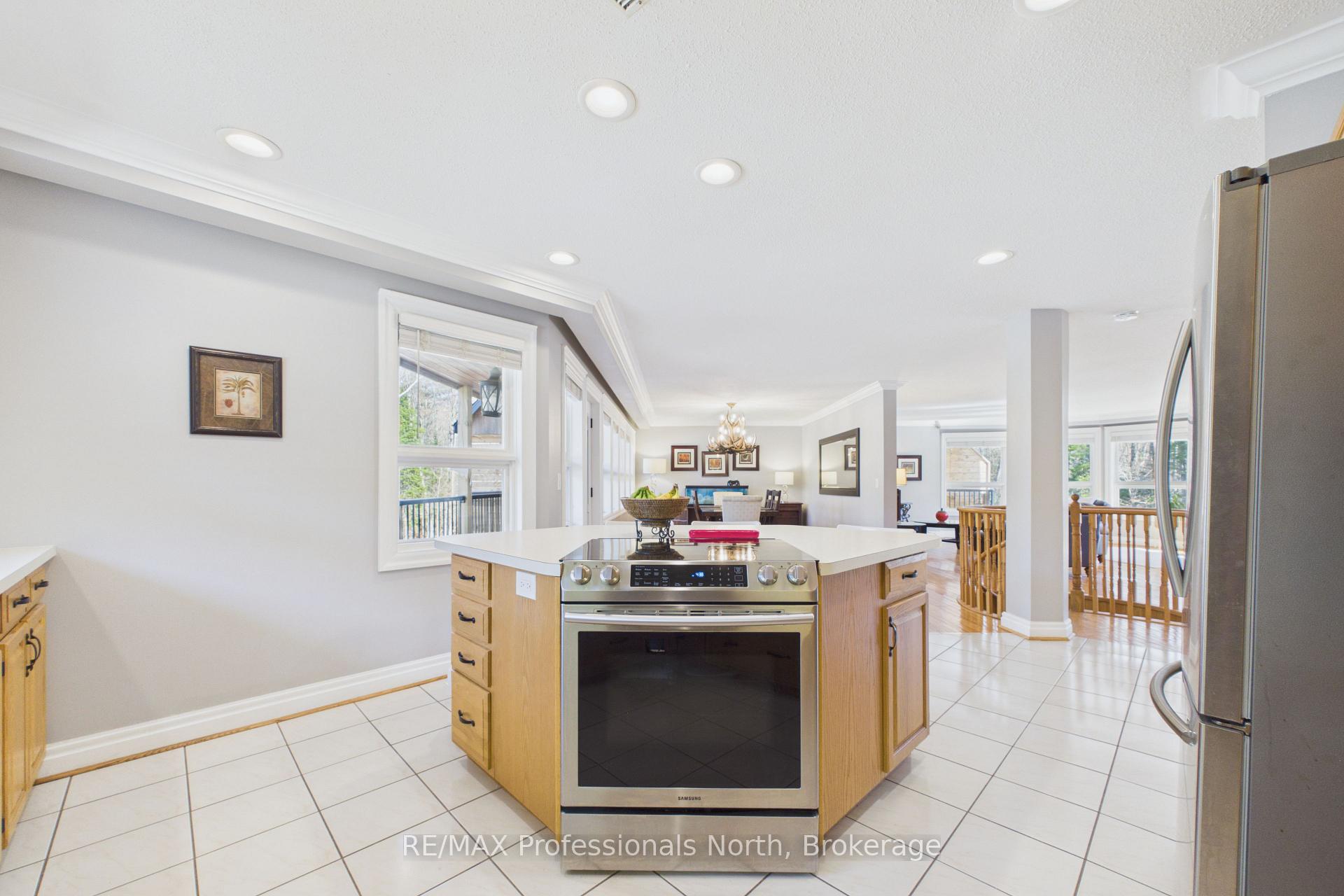 Photo 10 of 1196 Ravenscliffe Road, Huntsville, Chaffey — HOMEH