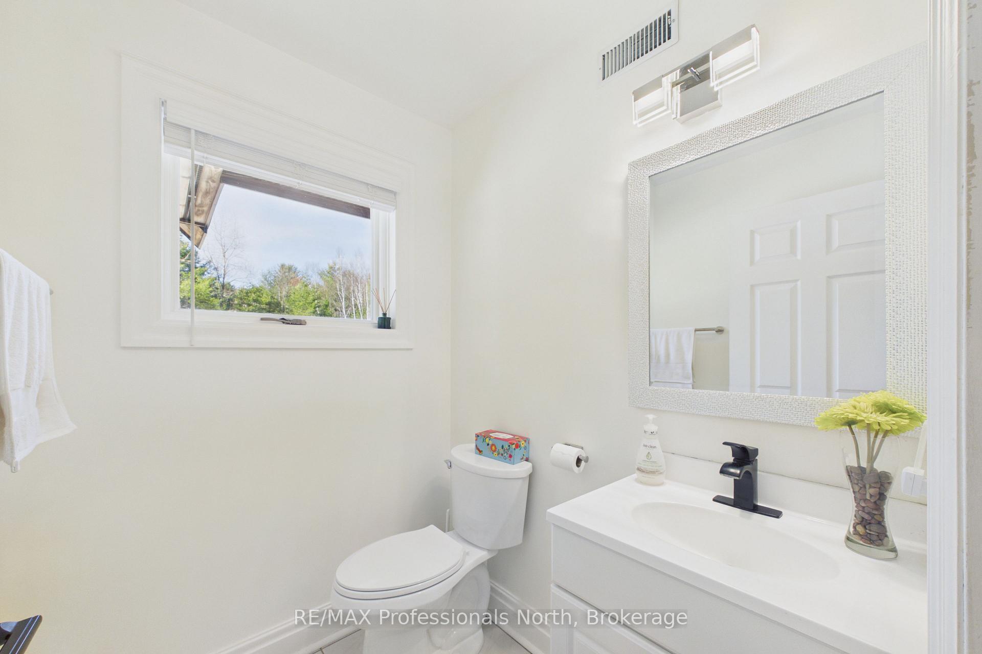 Photo 18 of 1196 Ravenscliffe Road, Huntsville, Chaffey — HOMEH