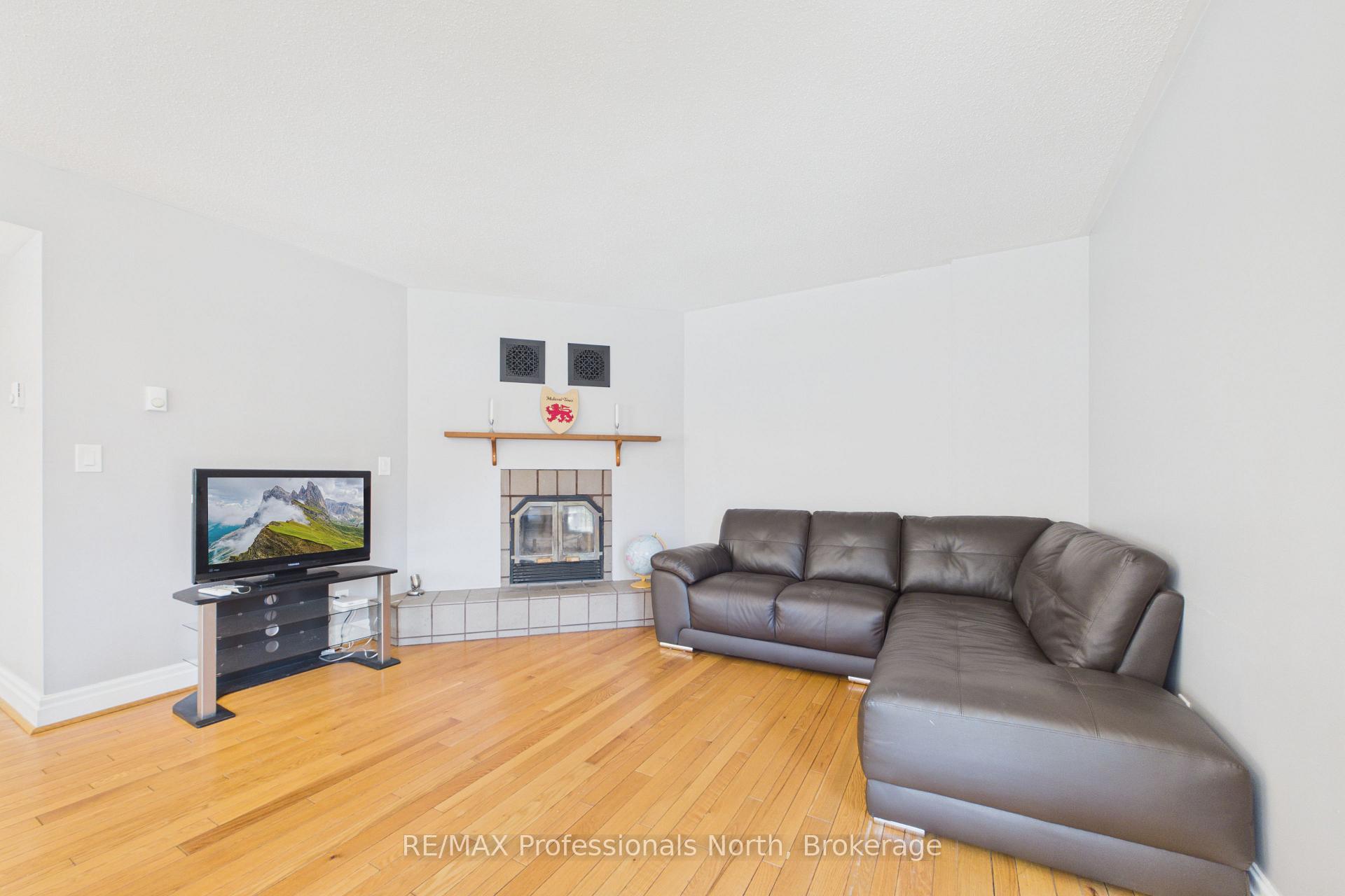 Photo 35 of 1196 Ravenscliffe Road, Huntsville, Chaffey — HOMEH