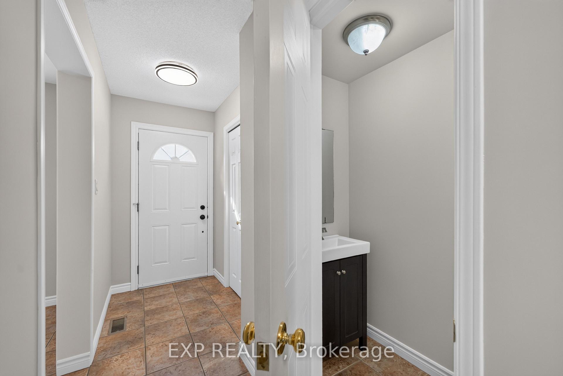Photo 6 of 4385 Henry Avenue, Lincoln, Beamsville — HOMEH