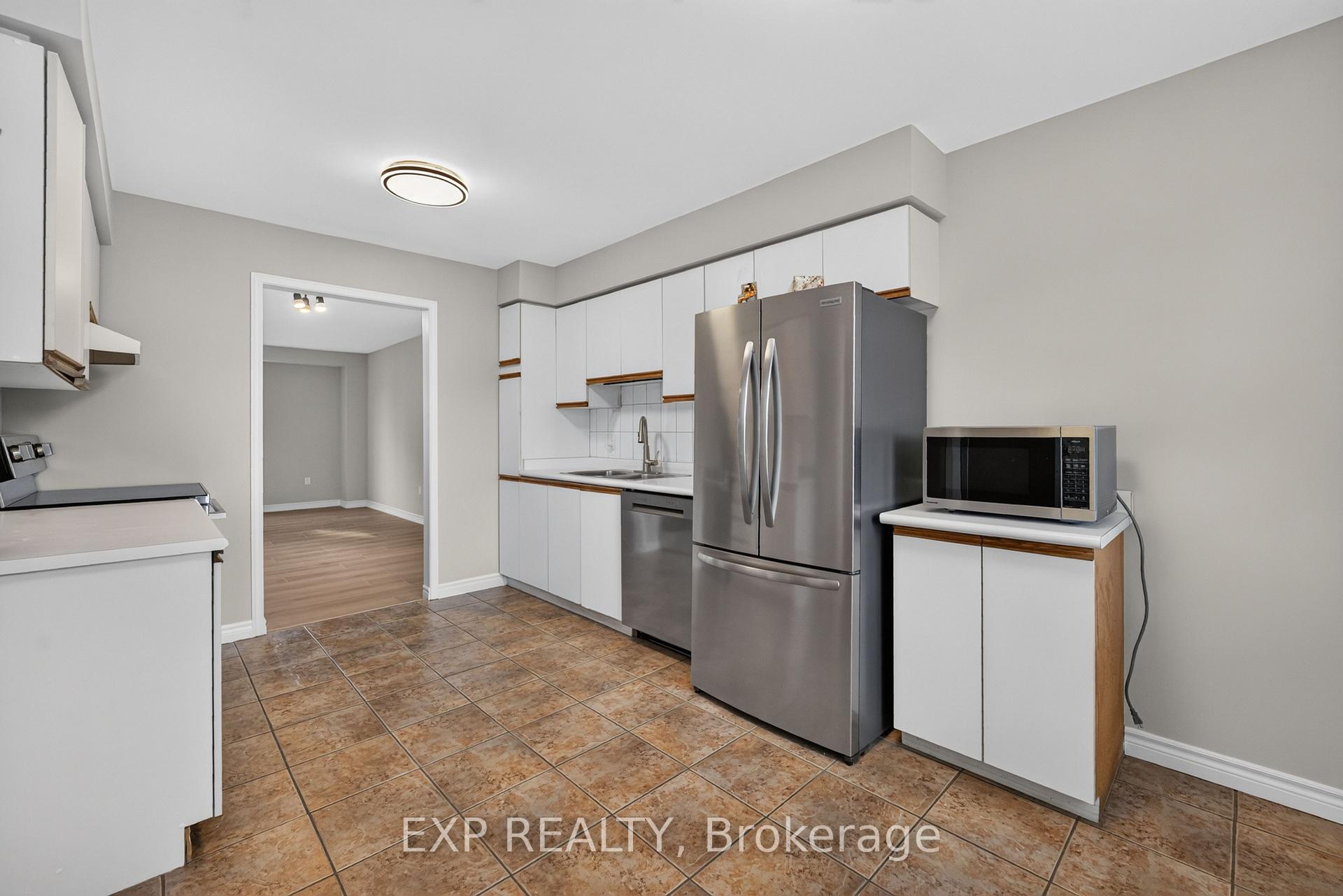 Photo 9 of 4385 Henry Avenue, Lincoln, Beamsville — HOMEH