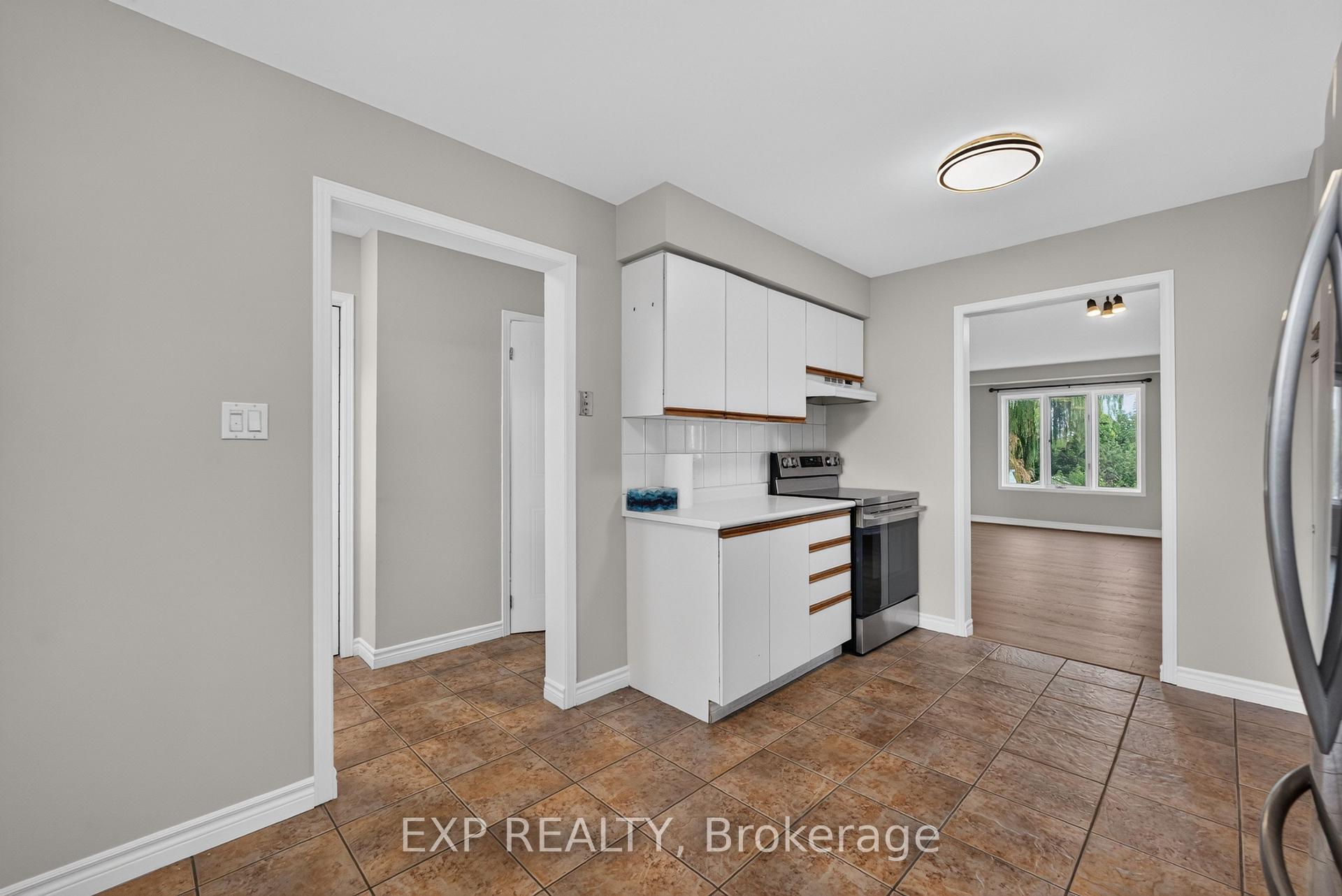 Photo 11 of 4385 Henry Avenue, Lincoln, Beamsville — HOMEH