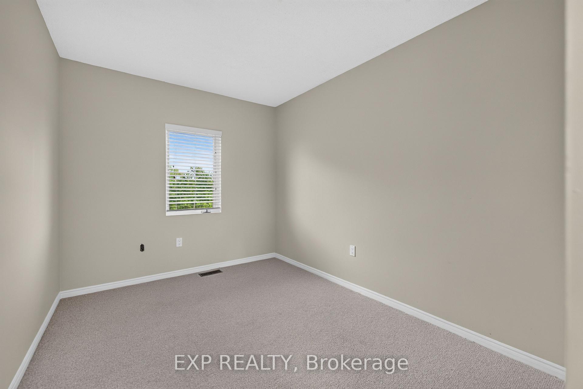 Photo 23 of 4385 Henry Avenue, Lincoln, Beamsville — HOMEH