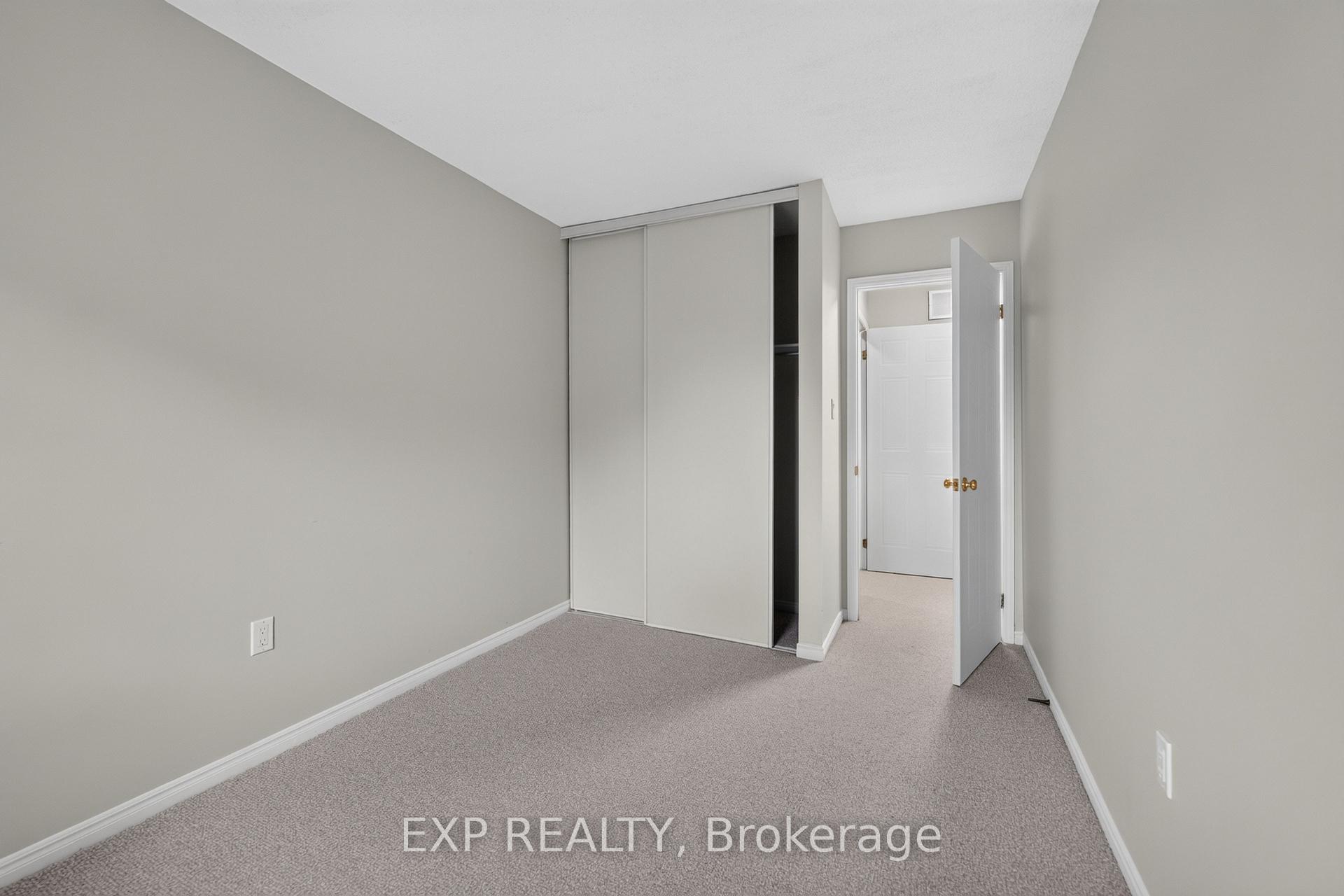 Photo 24 of 4385 Henry Avenue, Lincoln, Beamsville — HOMEH
