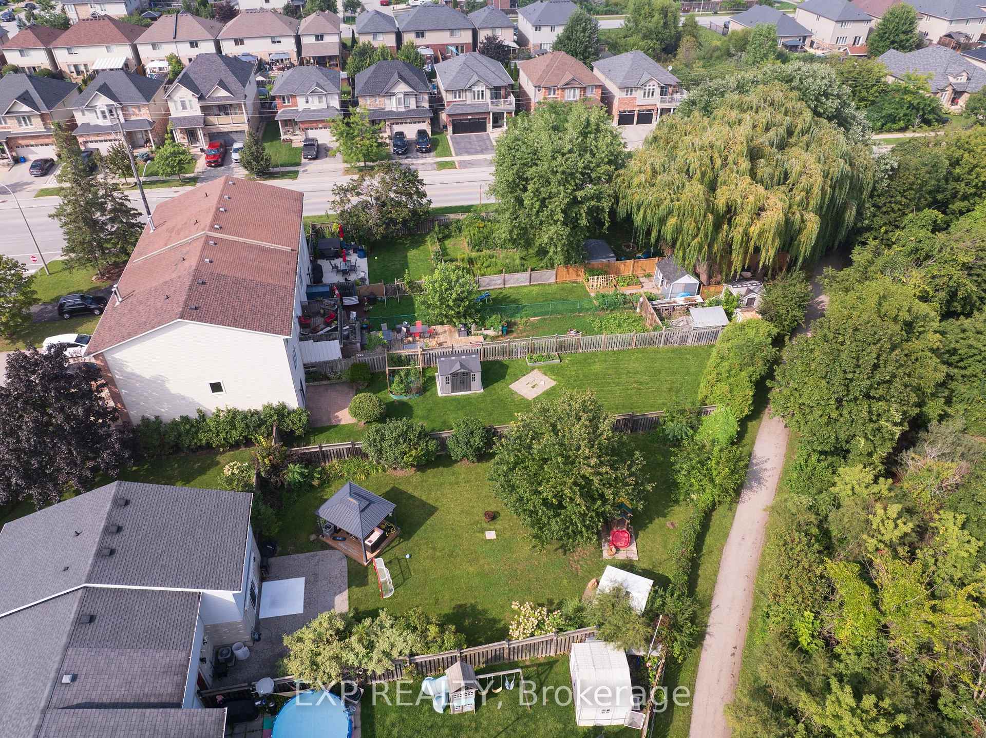 Photo 29 of 4385 Henry Avenue, Lincoln, Beamsville — HOMEH