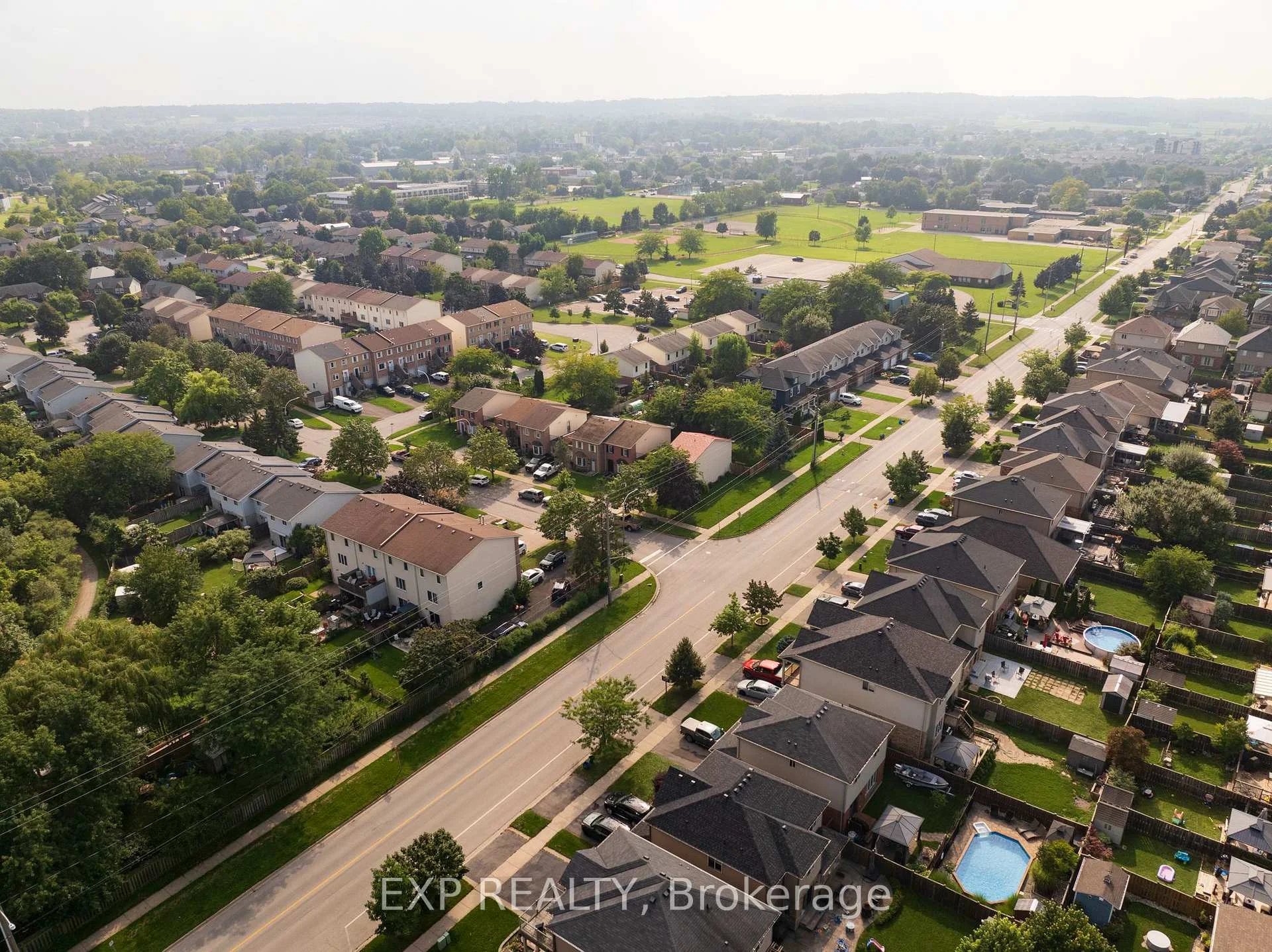Photo 40 of 4385 Henry Avenue, Lincoln, Beamsville — HOMEH