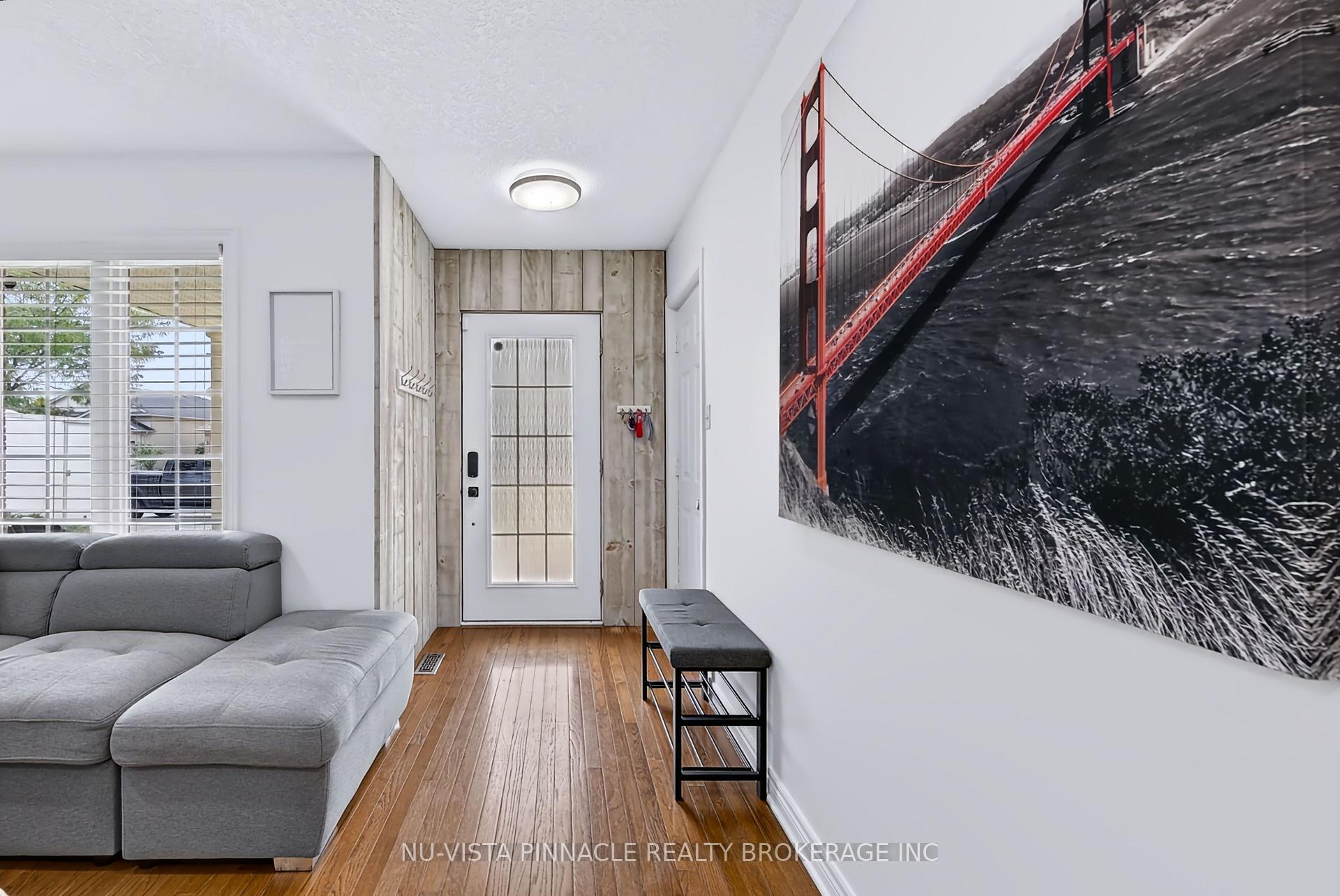 Photo 8 of 2871 Meadowgate Boulevard, London, South U — HOMEH