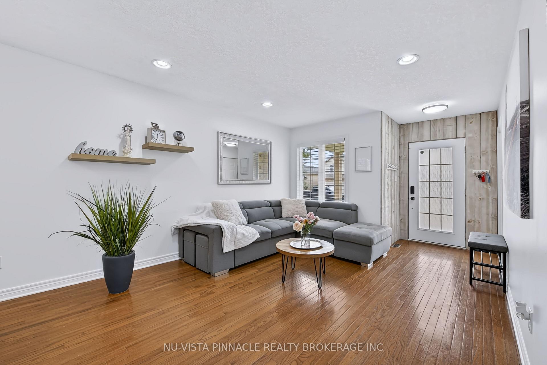 Photo 9 of 2871 Meadowgate Boulevard, London, South U — HOMEH