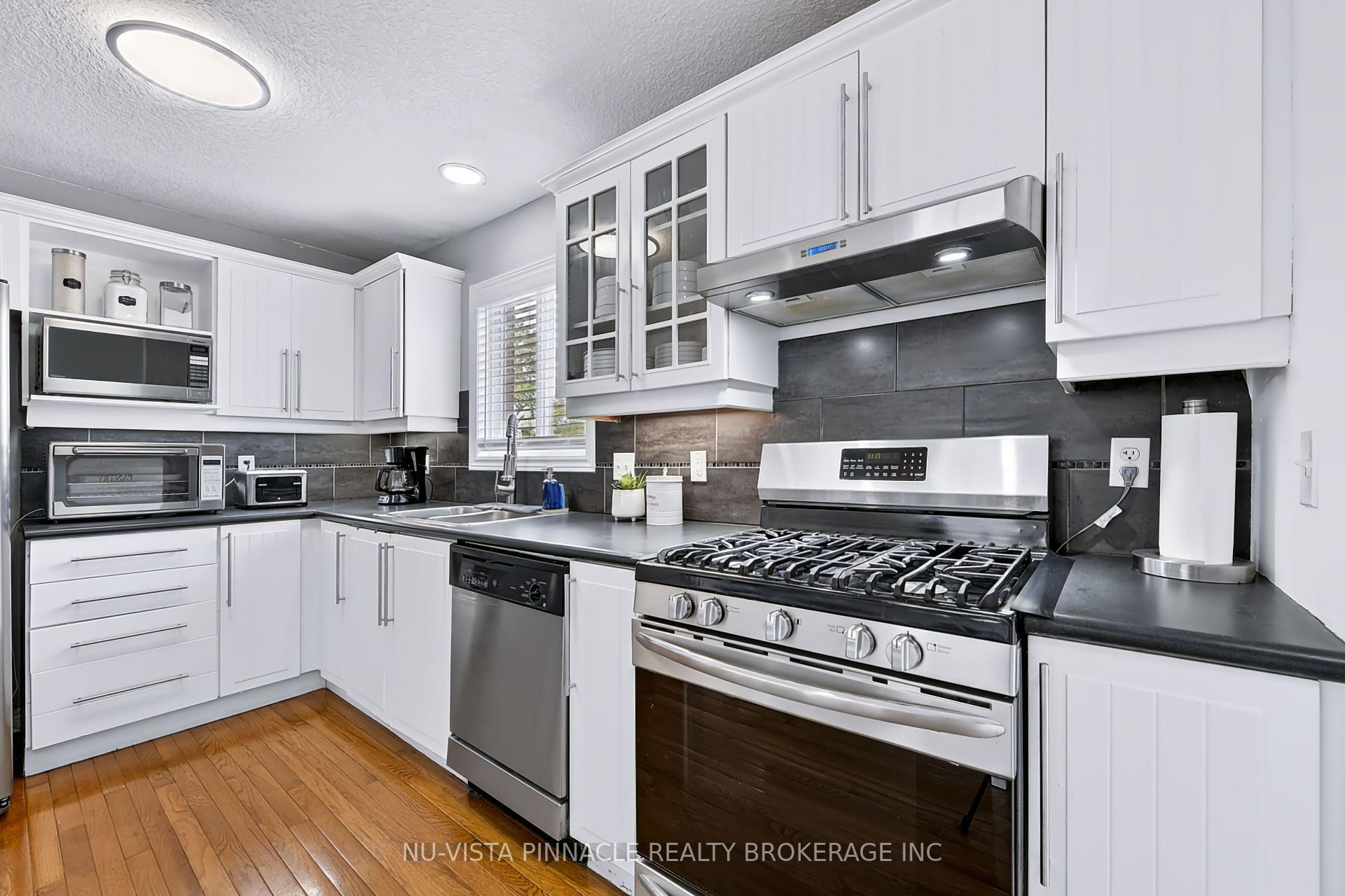 Photo 15 of 2871 Meadowgate Boulevard, London, South U — HOMEH