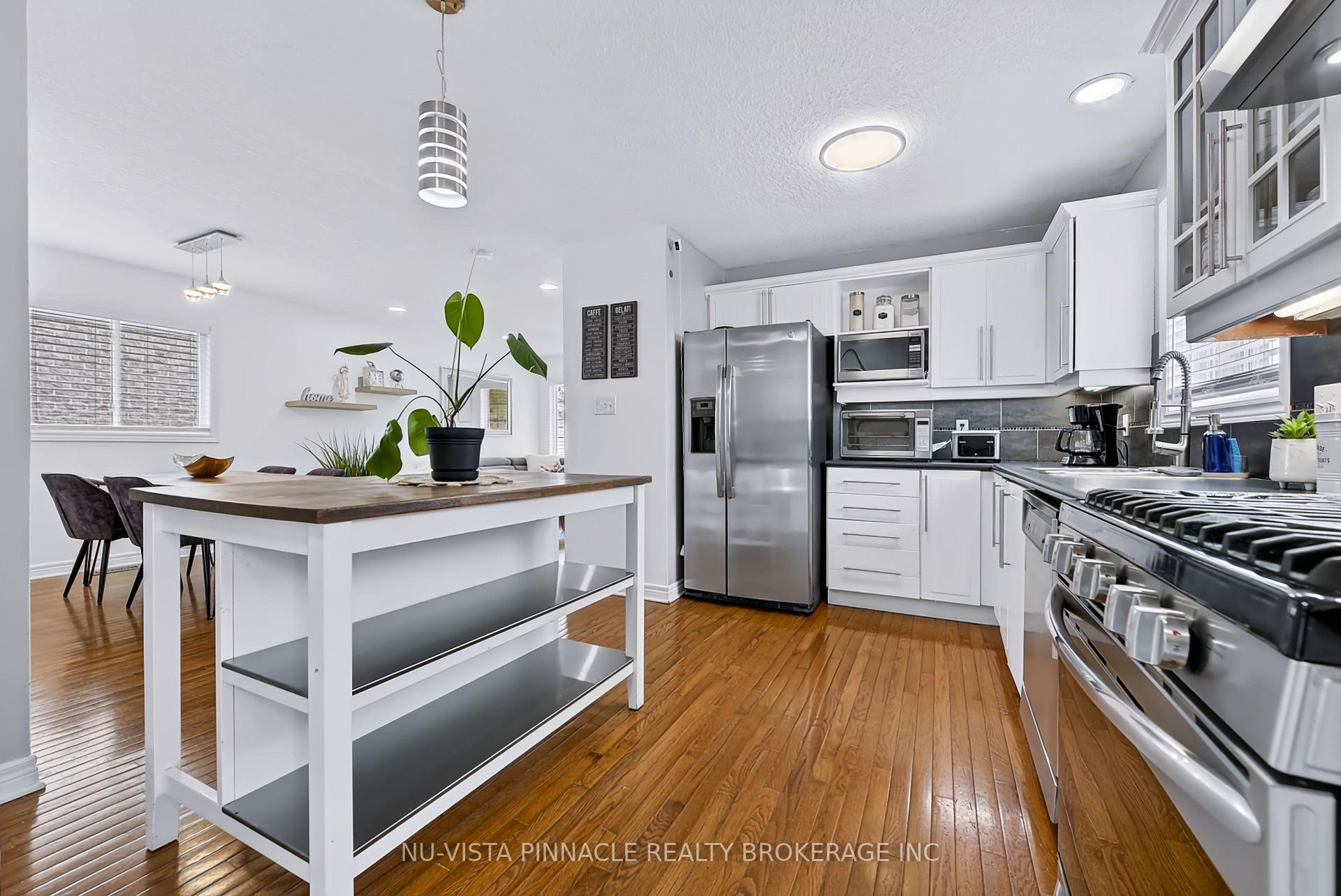 Photo 17 of 2871 Meadowgate Boulevard, London, South U — HOMEH