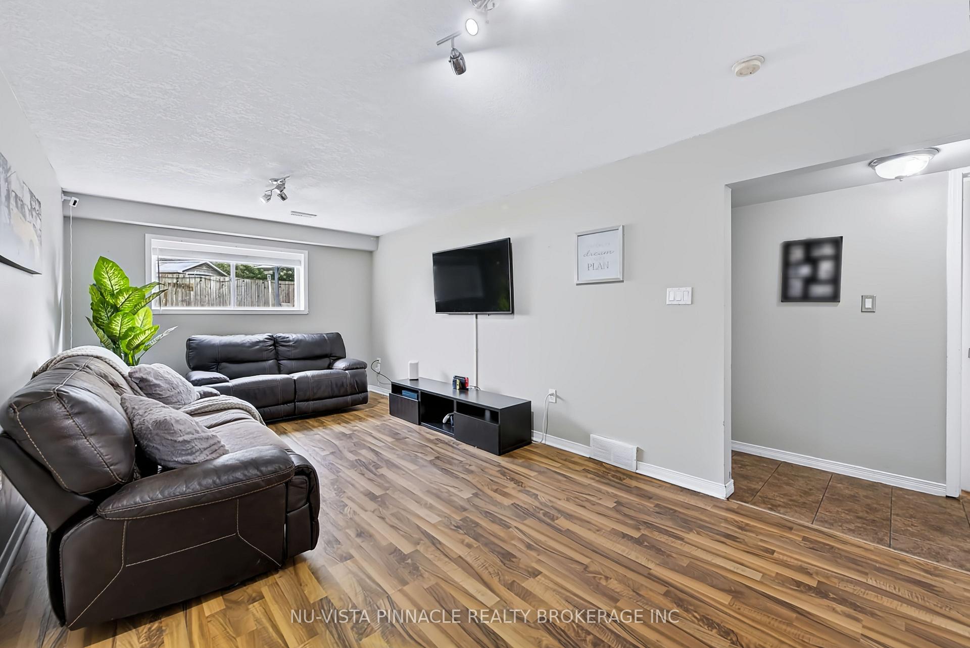 Photo 29 of 2871 Meadowgate Boulevard, London, South U — HOMEH