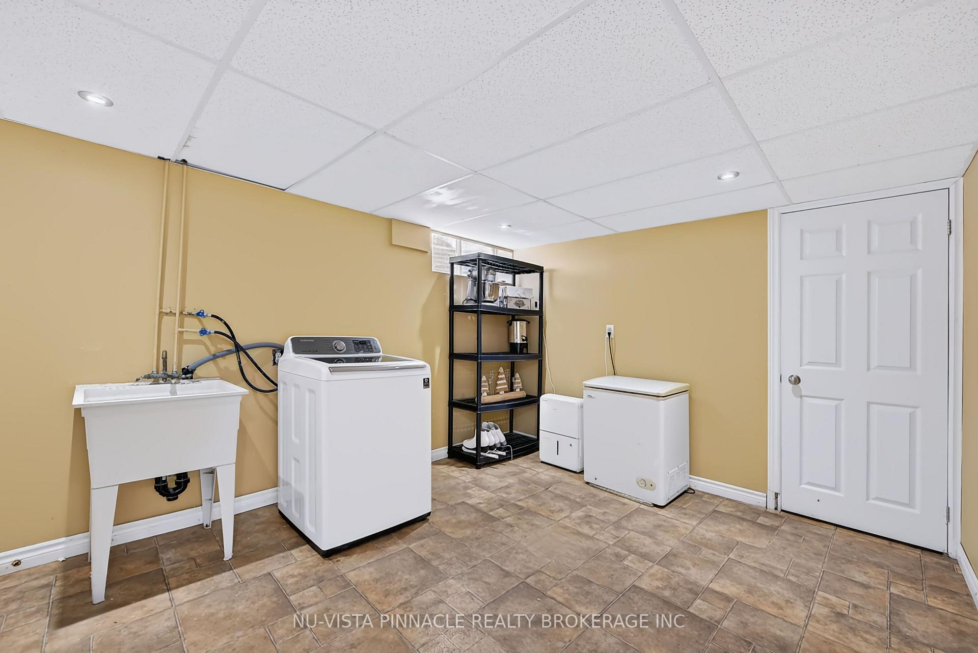 Photo 34 of 2871 Meadowgate Boulevard, London, South U — HOMEH