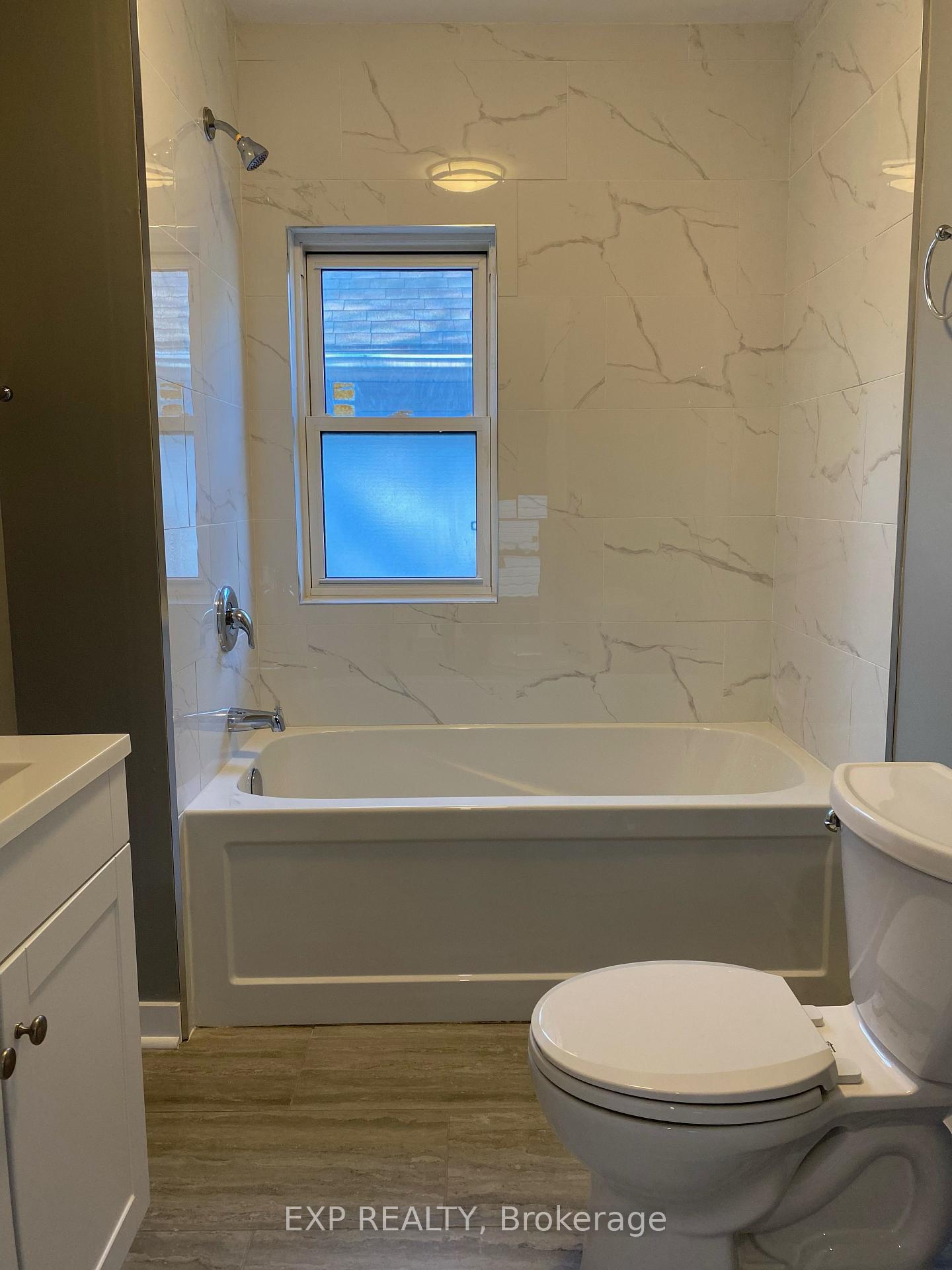 Photo 11 of Unit UPPER LEVEL, 104 Lowell Avenue, St. Catharines, Downtown — HOMEH