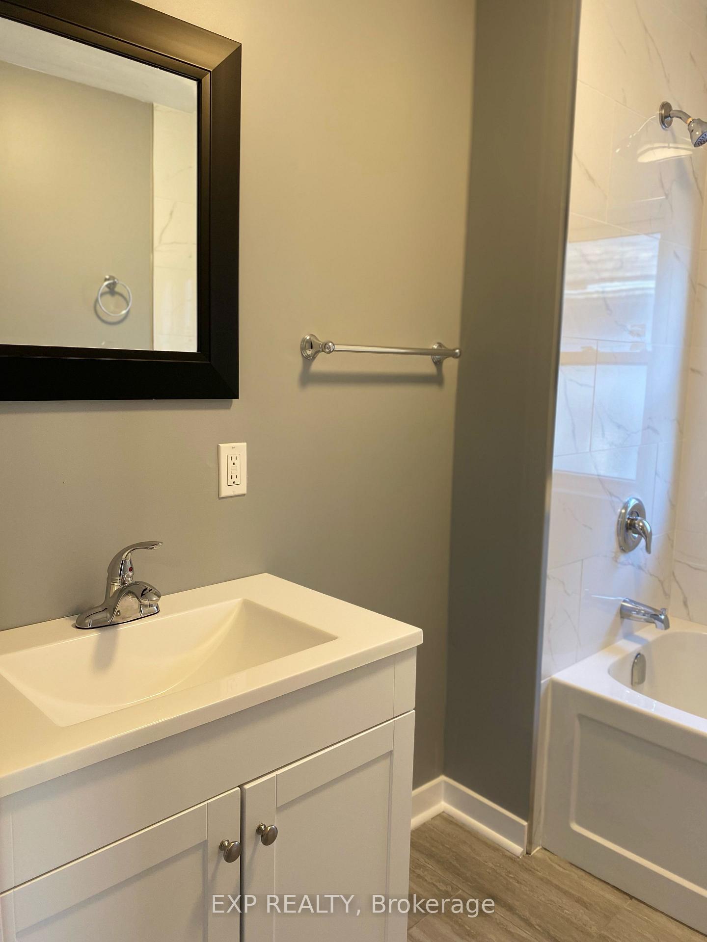 Photo 12 of Unit UPPER LEVEL, 104 Lowell Avenue, St. Catharines, Downtown — HOMEH