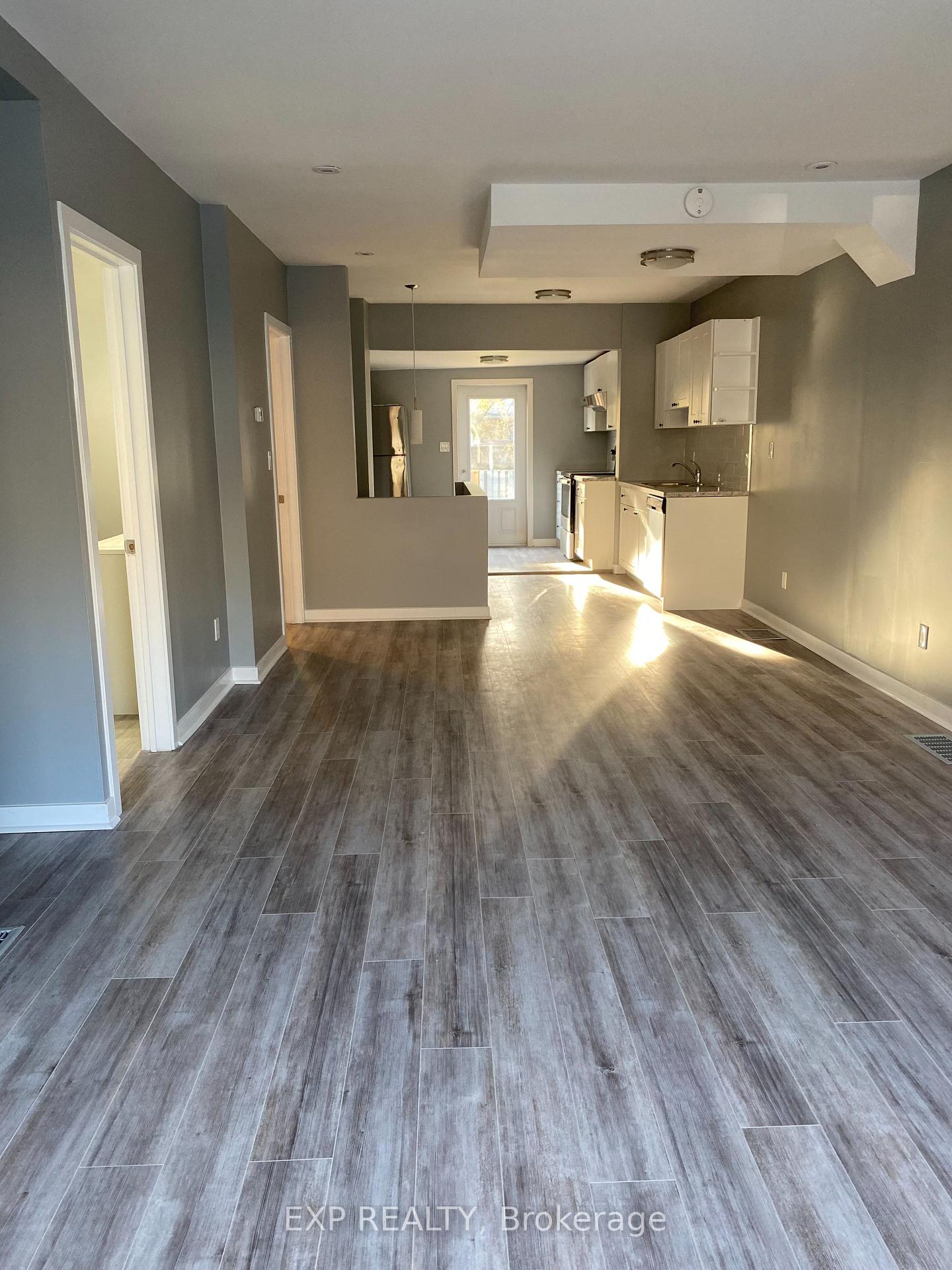 Photo 13 of Unit UPPER LEVEL, 104 Lowell Avenue, St. Catharines, Downtown — HOMEH