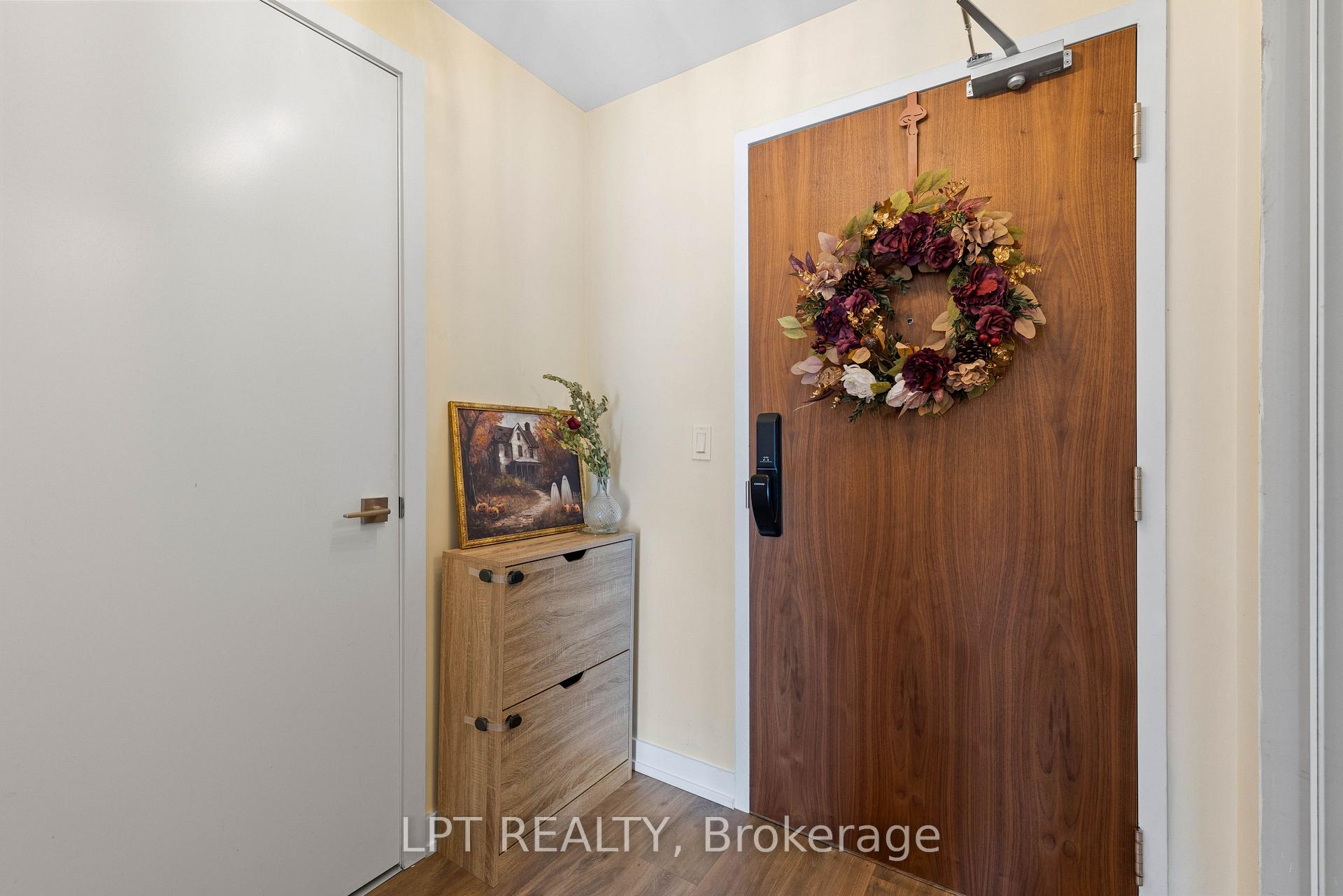 Photo 7 of Unit 303, 50 Ann Street, Caledon, Bolton West — HOMEH