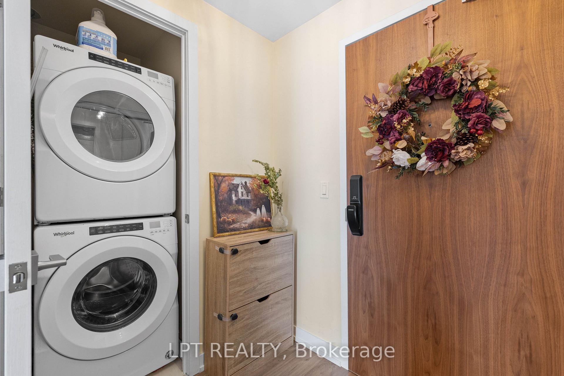 Photo 8 of Unit 303, 50 Ann Street, Caledon, Bolton West — HOMEH