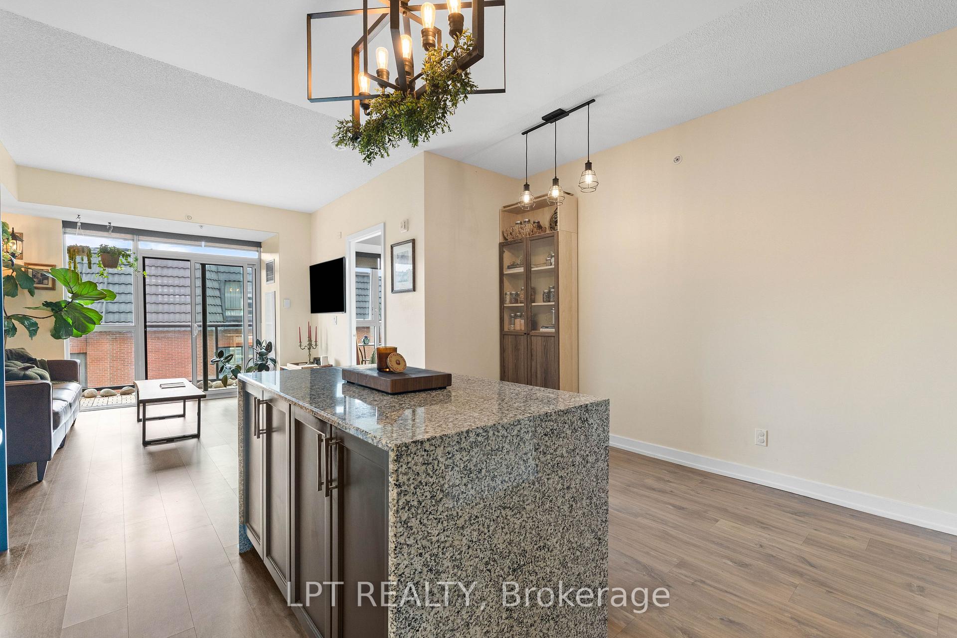 Photo 14 of Unit 303, 50 Ann Street, Caledon, Bolton West — HOMEH