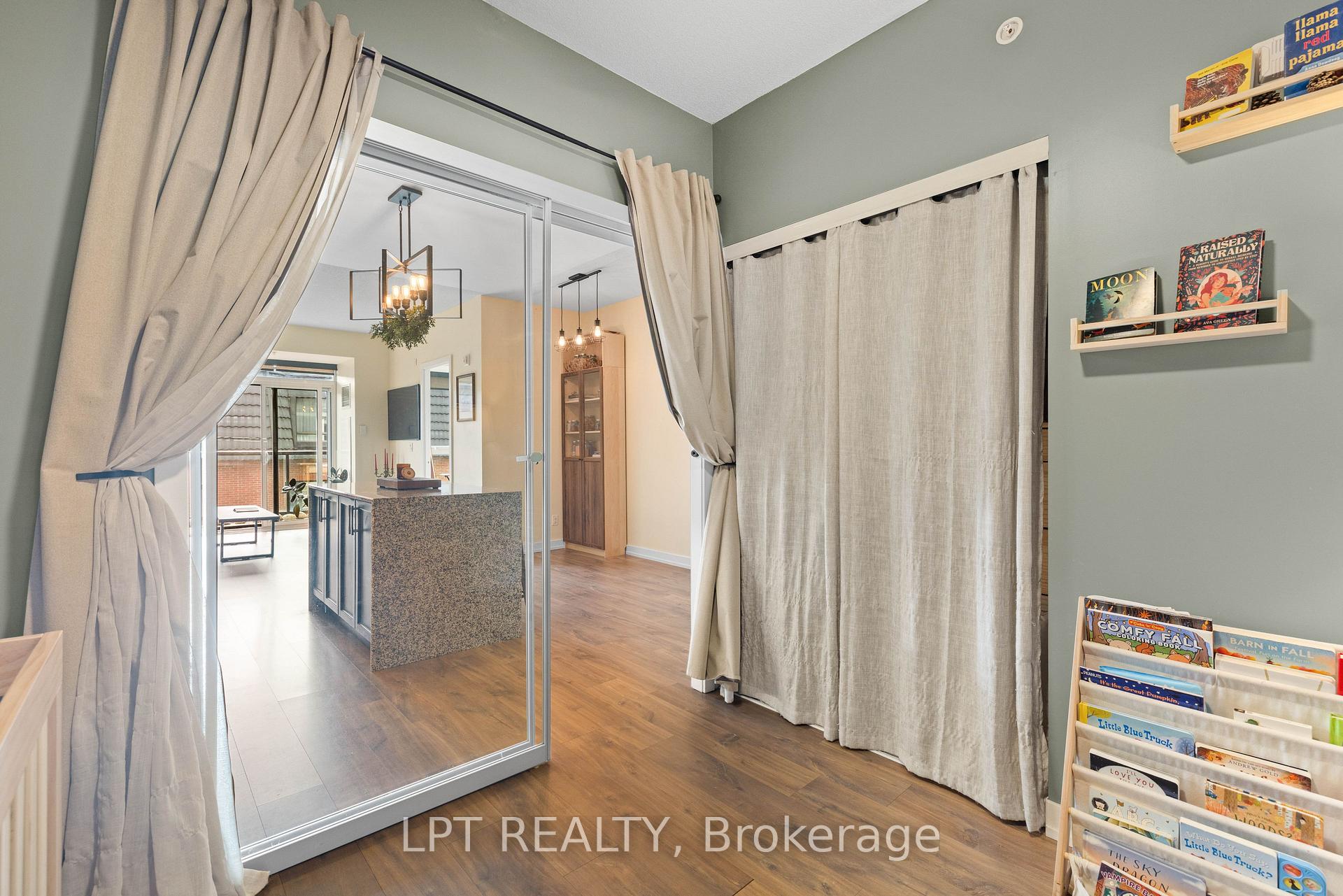 Photo 19 of Unit 303, 50 Ann Street, Caledon, Bolton West — HOMEH