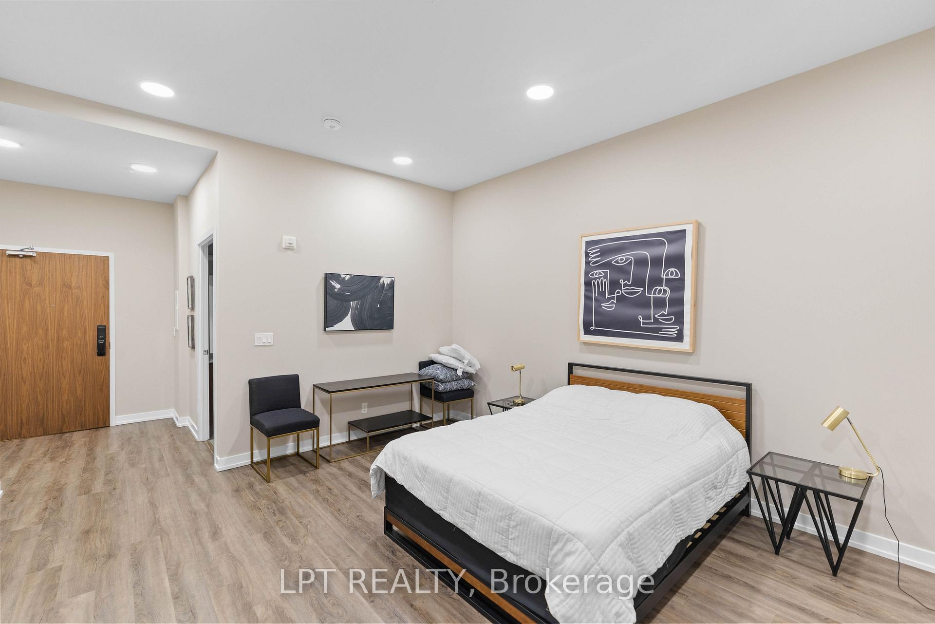 Photo 31 of Unit 303, 50 Ann Street, Caledon, Bolton West — HOMEH