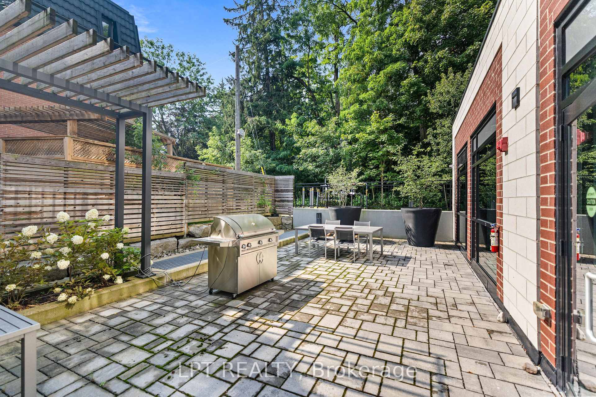 Photo 38 of Unit 303, 50 Ann Street, Caledon, Bolton West — HOMEH
