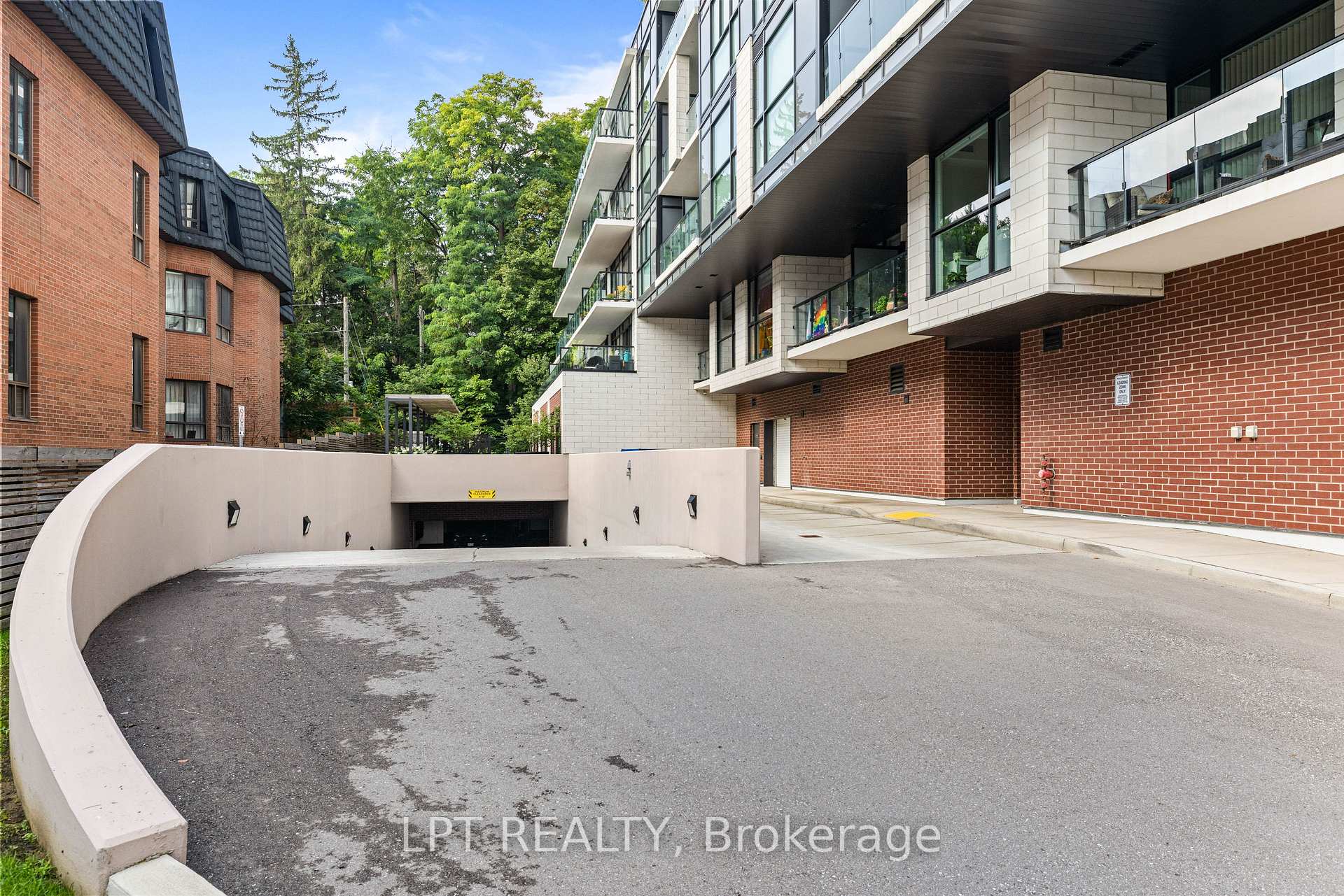 Photo 44 of Unit 303, 50 Ann Street, Caledon, Bolton West — HOMEH