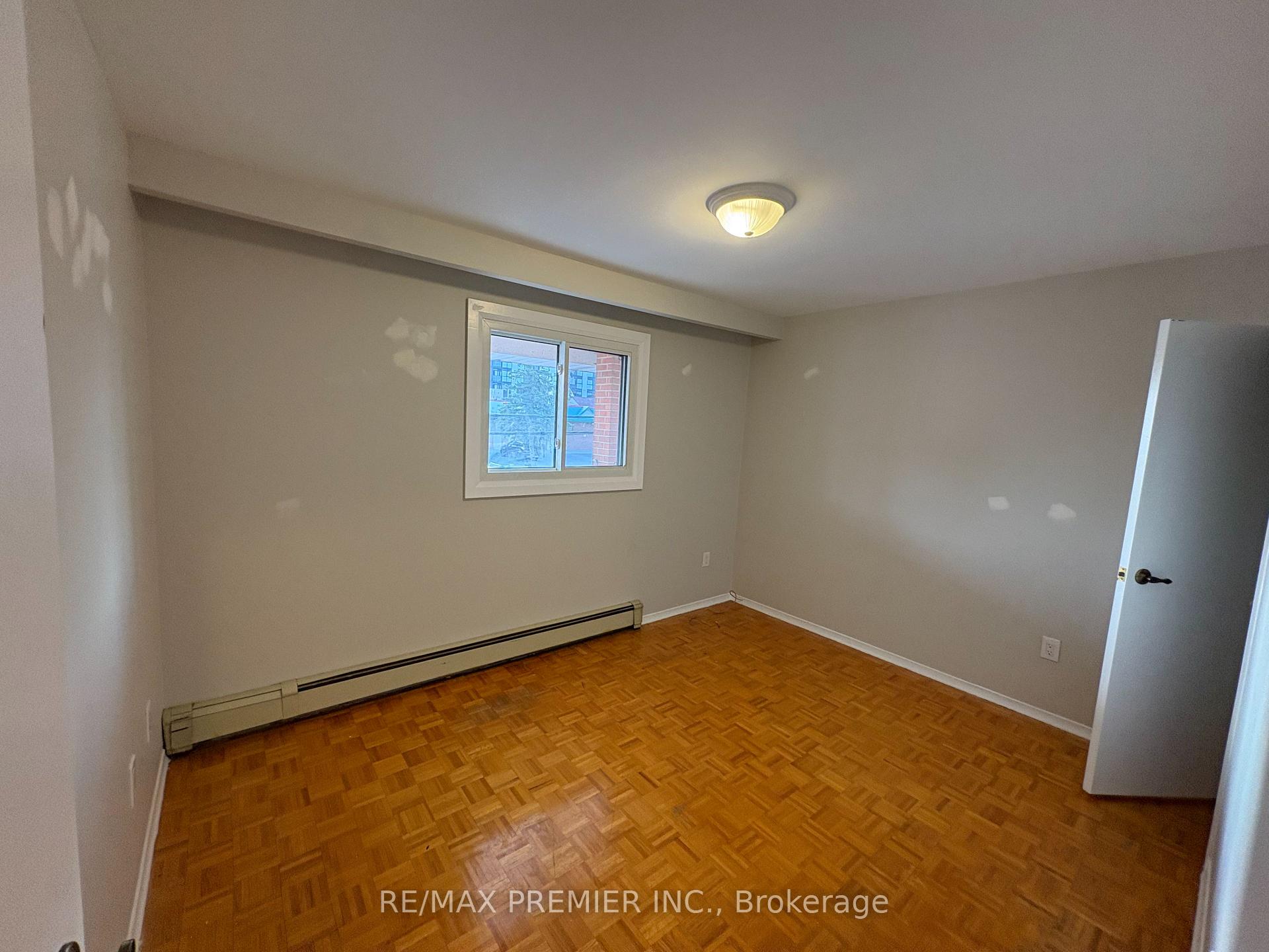Photo 5 of Unit 2, 7955 Kipling Avenue, Vaughan, East Woodbridge — HOMEH
