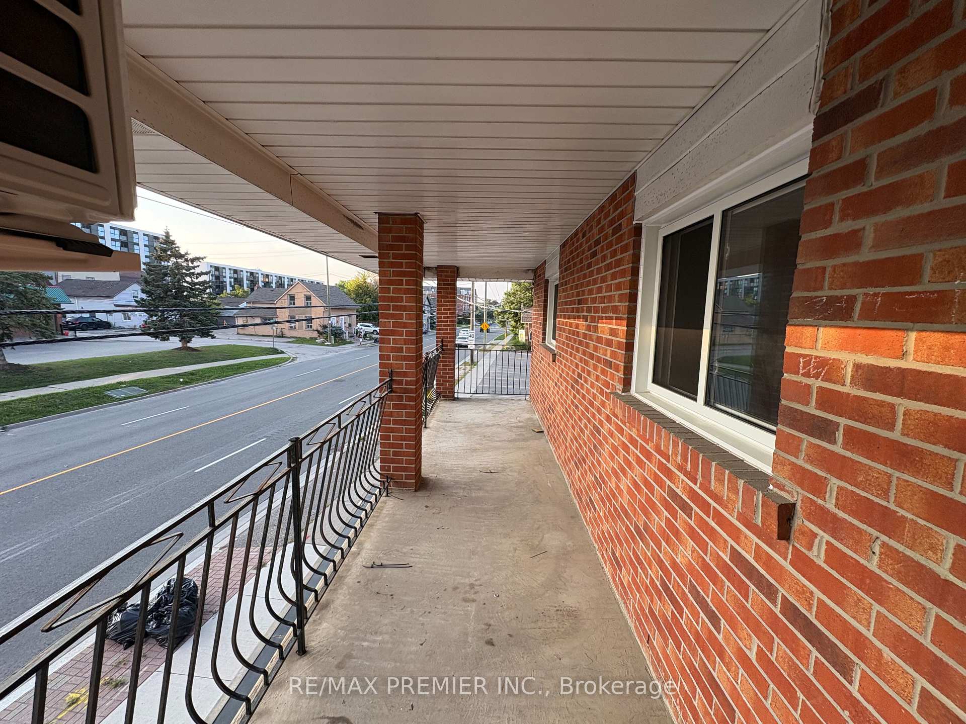 Photo 7 of Unit 2, 7955 Kipling Avenue, Vaughan, East Woodbridge — HOMEH