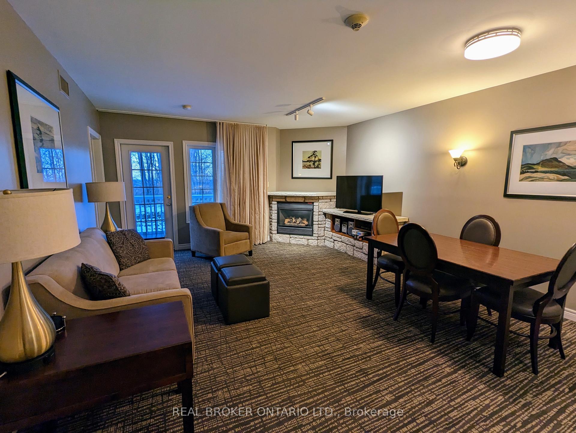 Photo 3 of 90 Highland Drive, Oro-Medonte, Horseshoe Valley — HOMEH