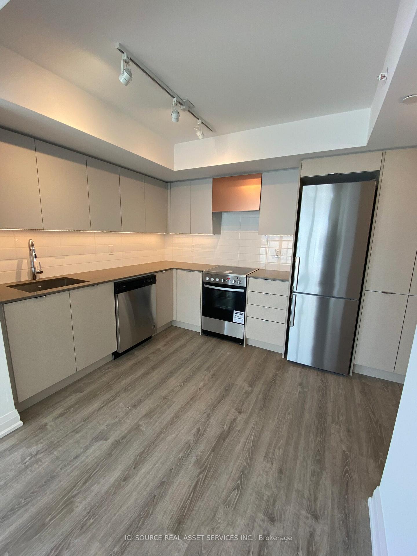 Photo 10 of Unit 1009, 30 Gibbs Road, Etobicoke, Islington-City Centre West — HOMEH