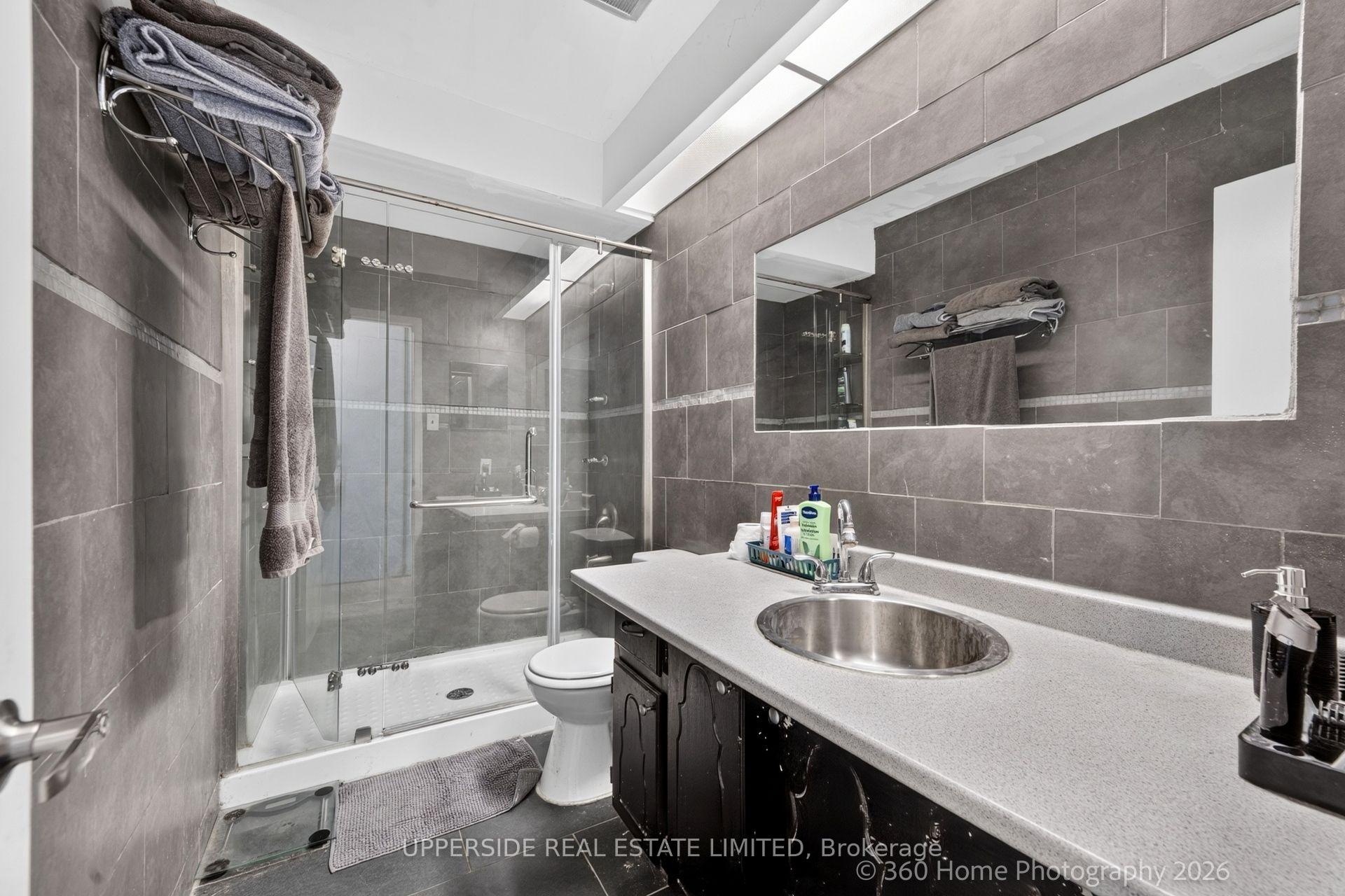 Photo 15 of Unit 7, 119 Henderson Avenue, Markham, Thornhill — HOMEH