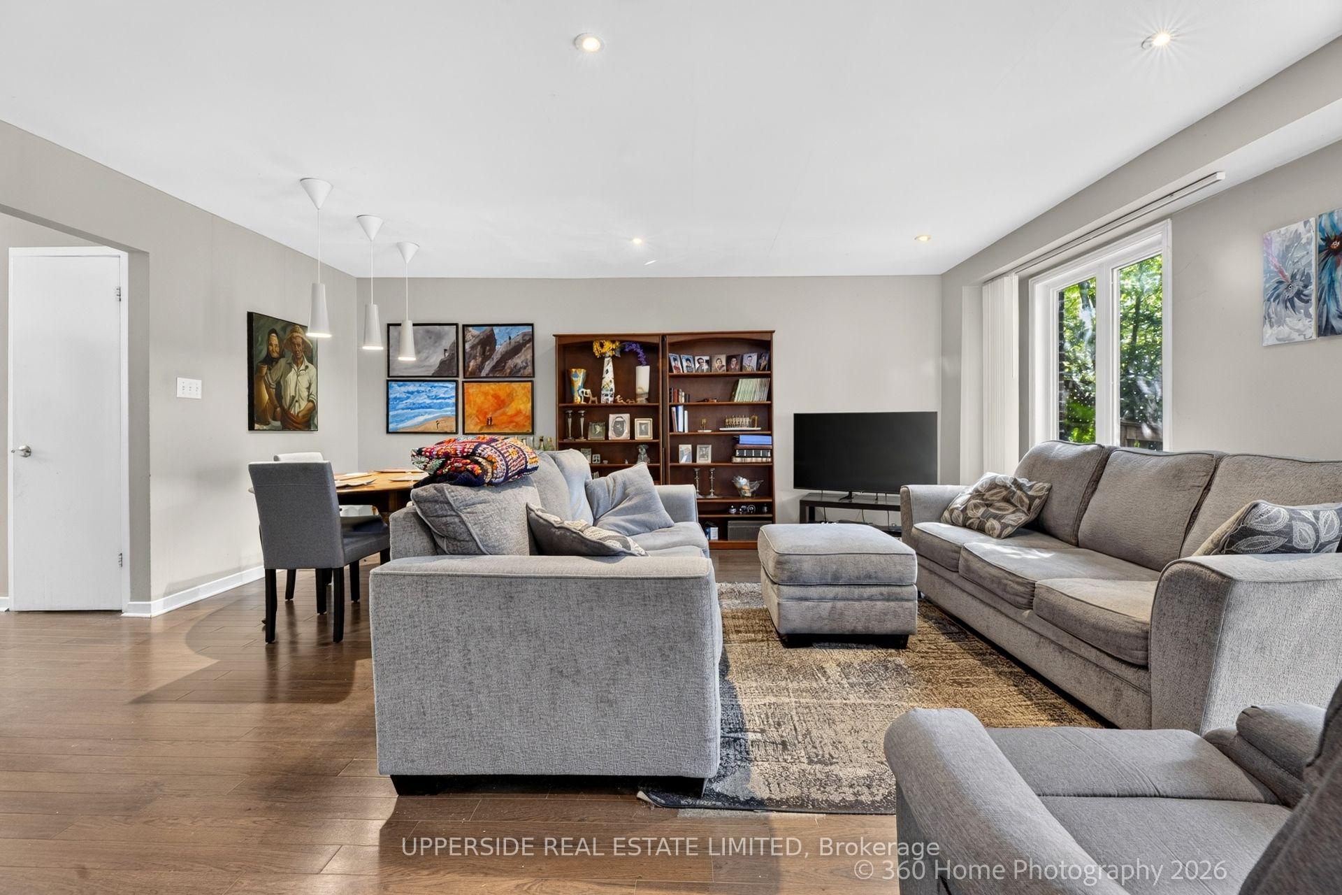 Photo 17 of Unit 7, 119 Henderson Avenue, Markham, Thornhill — HOMEH