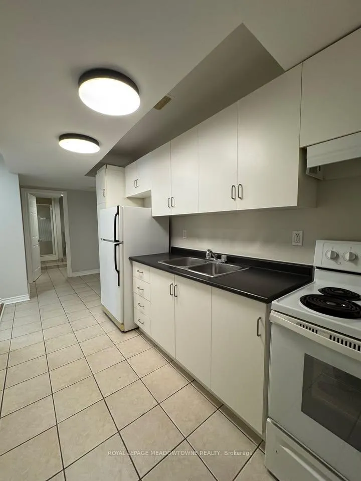 Photo 12 of Unit 2B, 174 Mountainview Road N, Halton Hills, Georgetown — HOMEH