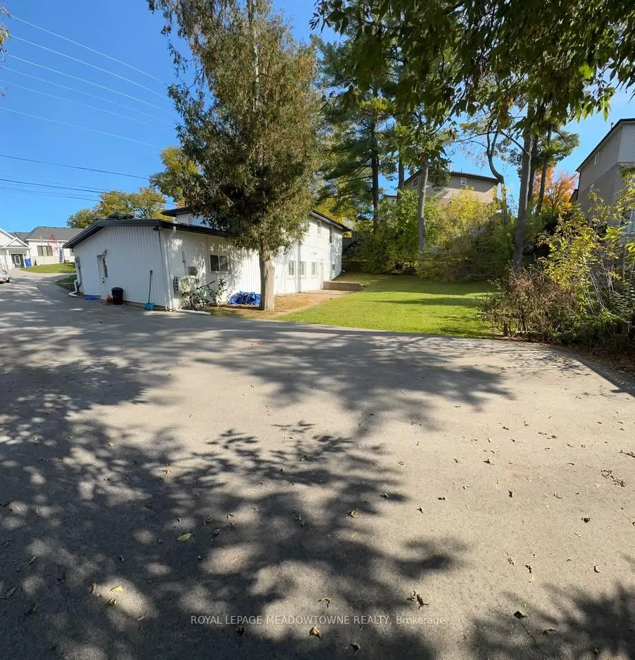 Photo 23 of Unit 2B, 174 Mountainview Road N, Halton Hills, Georgetown — HOMEH