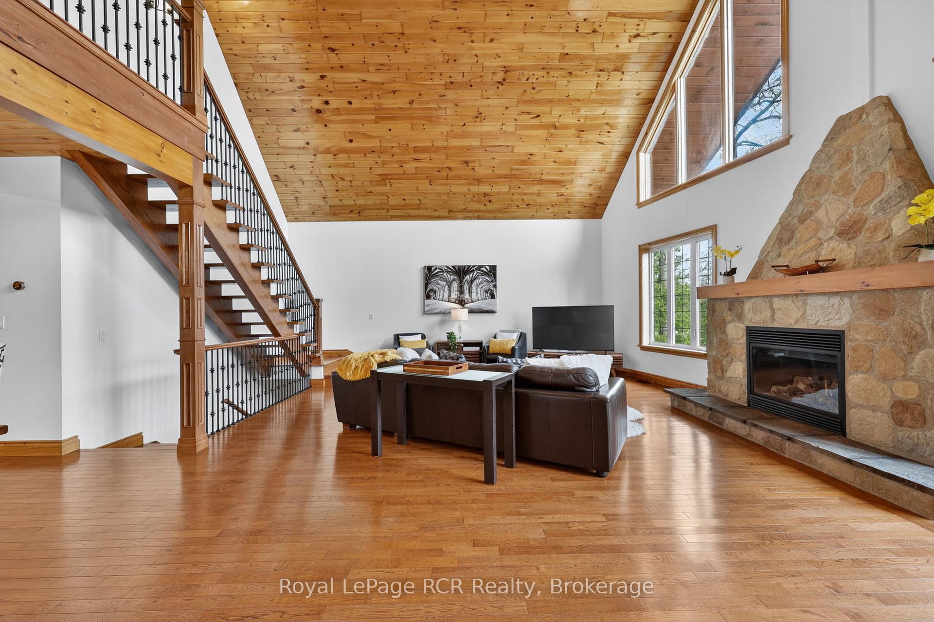 Photo 7 of 53 Broadview Street, Collingwood — HOMEH