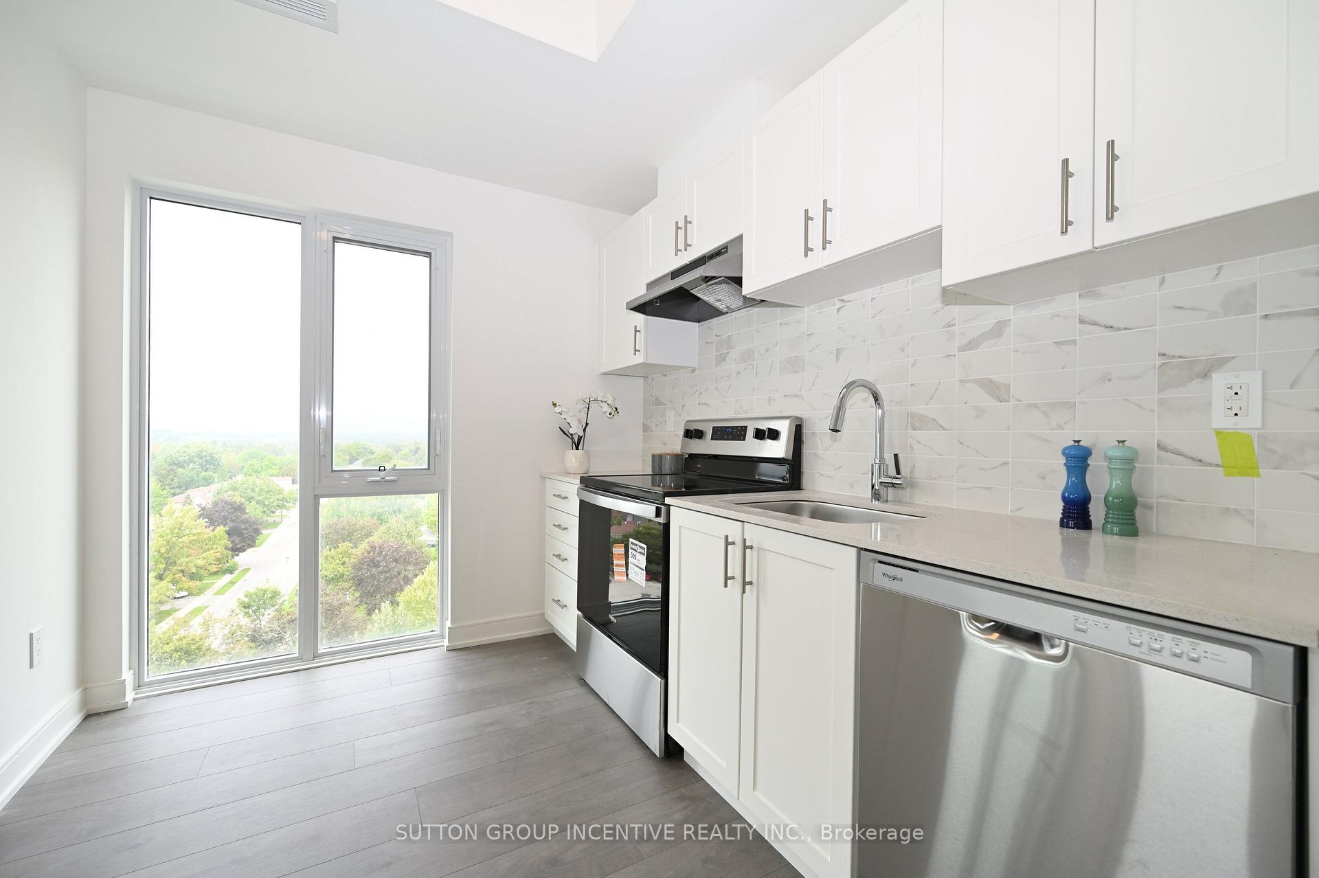 Photo 9 of Unit A803, 705 Davis Drive, Newmarket, Huron Heights-Leslie Valley — HOMEH