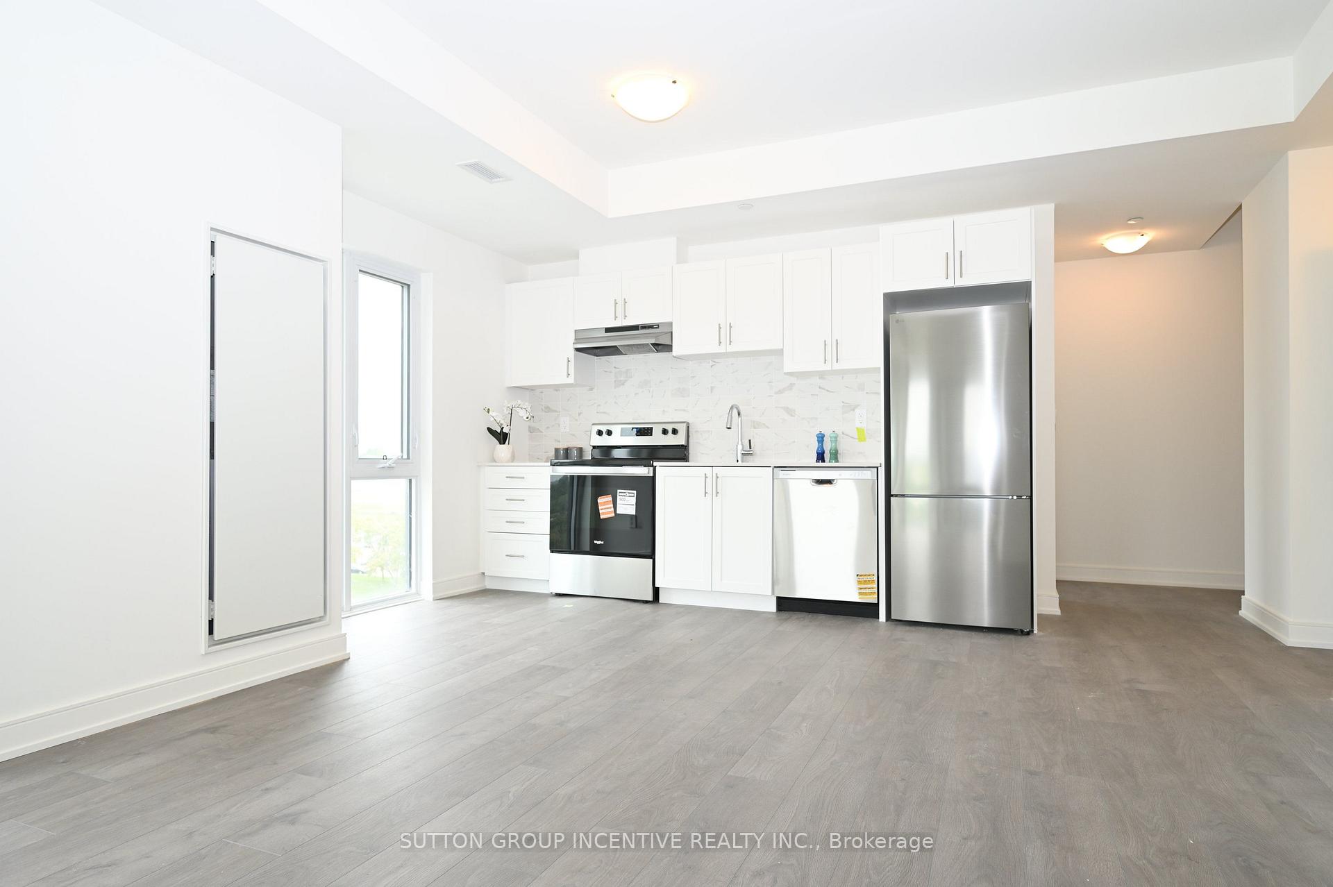 Photo 10 of Unit A803, 705 Davis Drive, Newmarket, Huron Heights-Leslie Valley — HOMEH